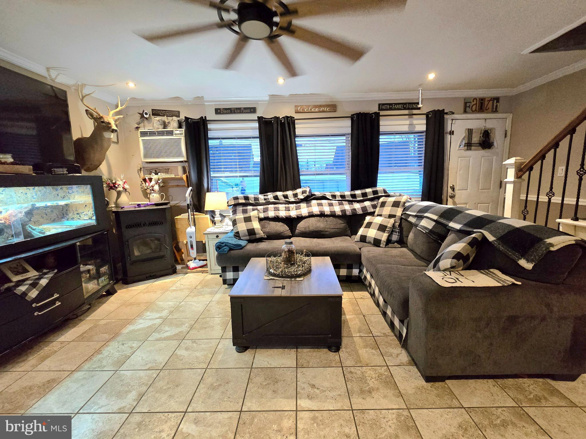 INDIAN CREEK - Residential