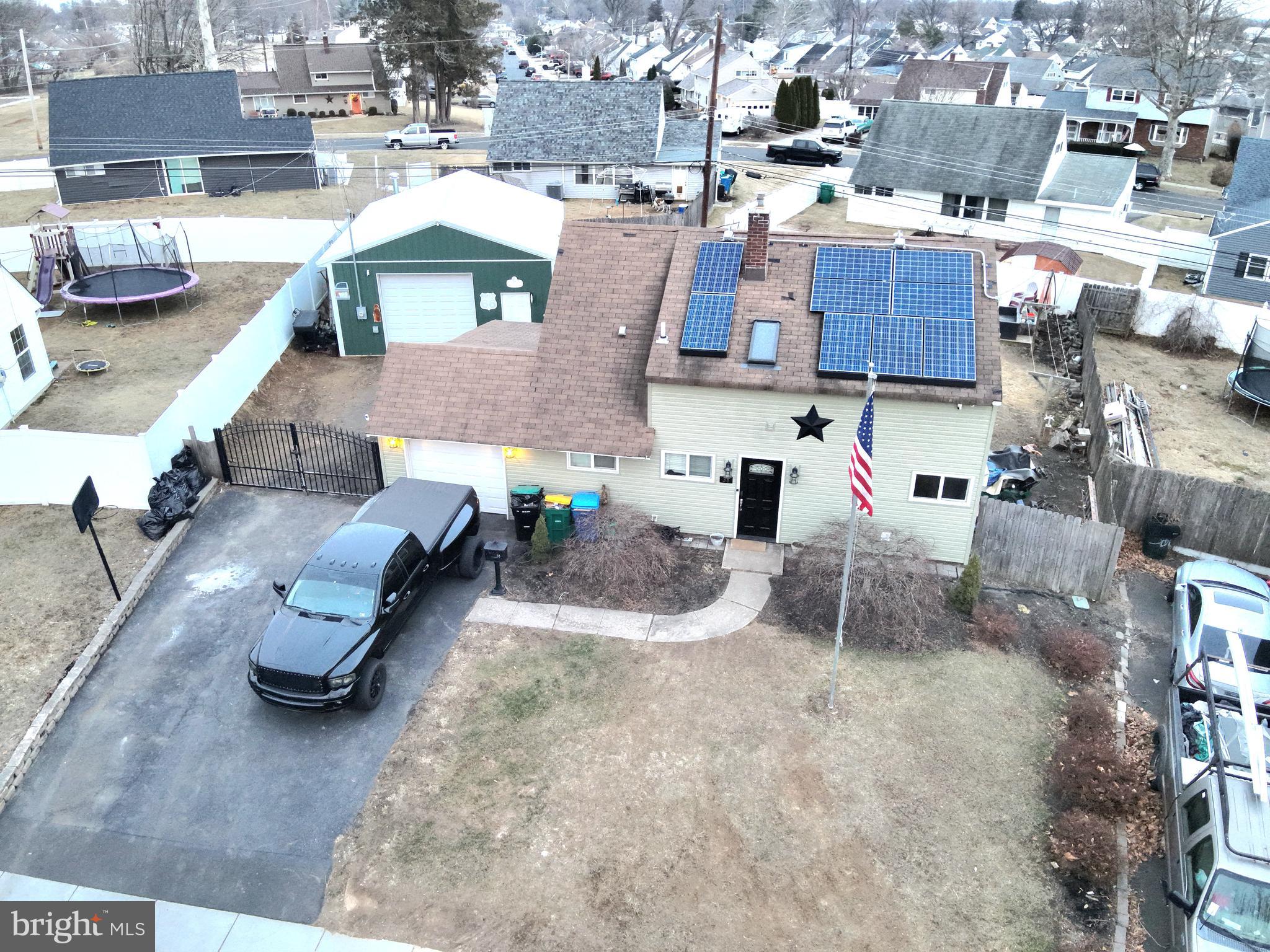 INDIAN CREEK - Residential