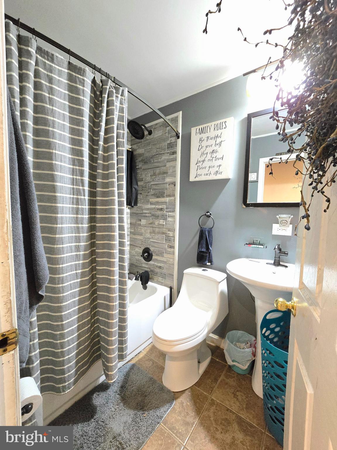 INDIAN CREEK - Residential