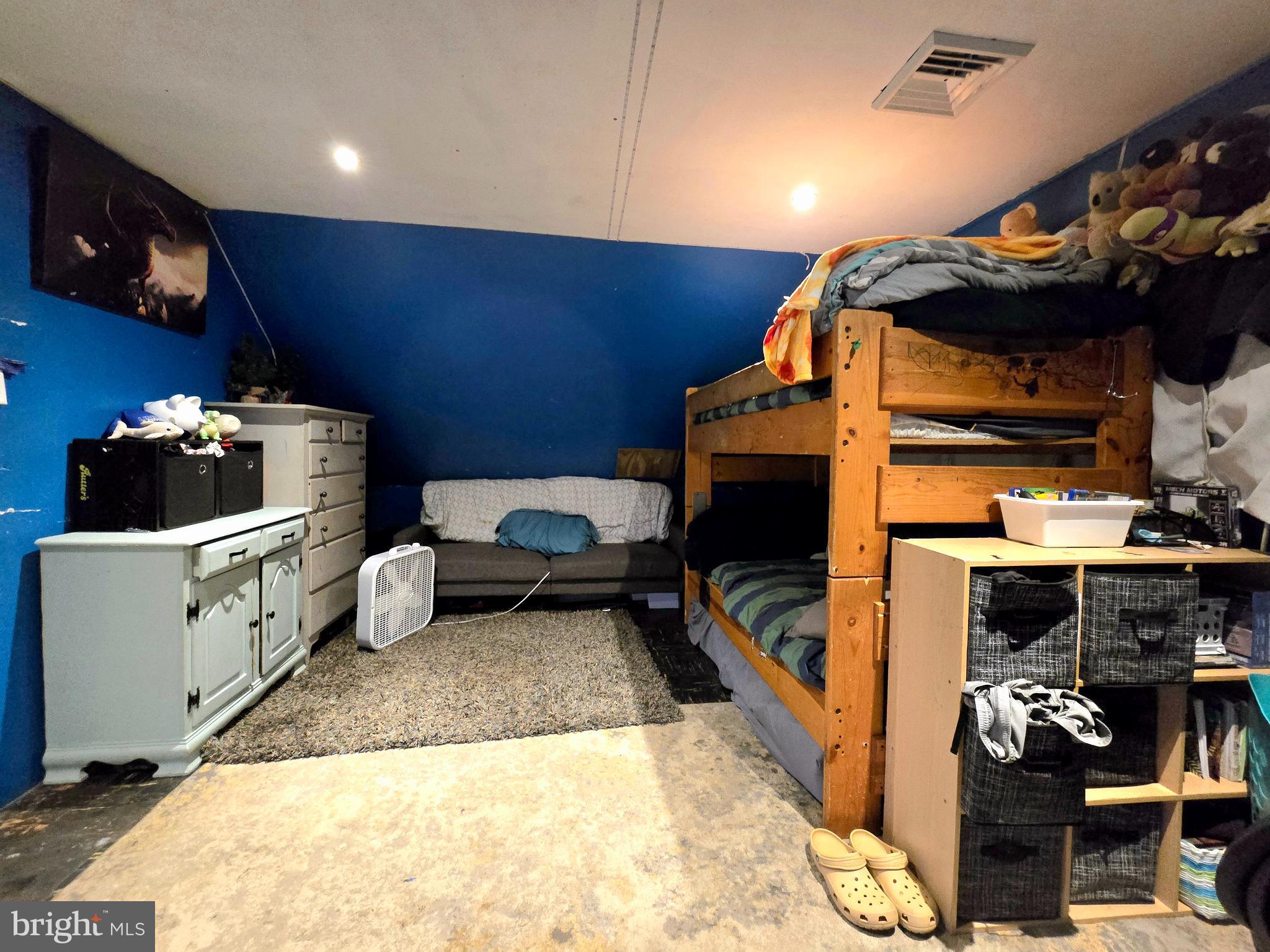 INDIAN CREEK - Residential