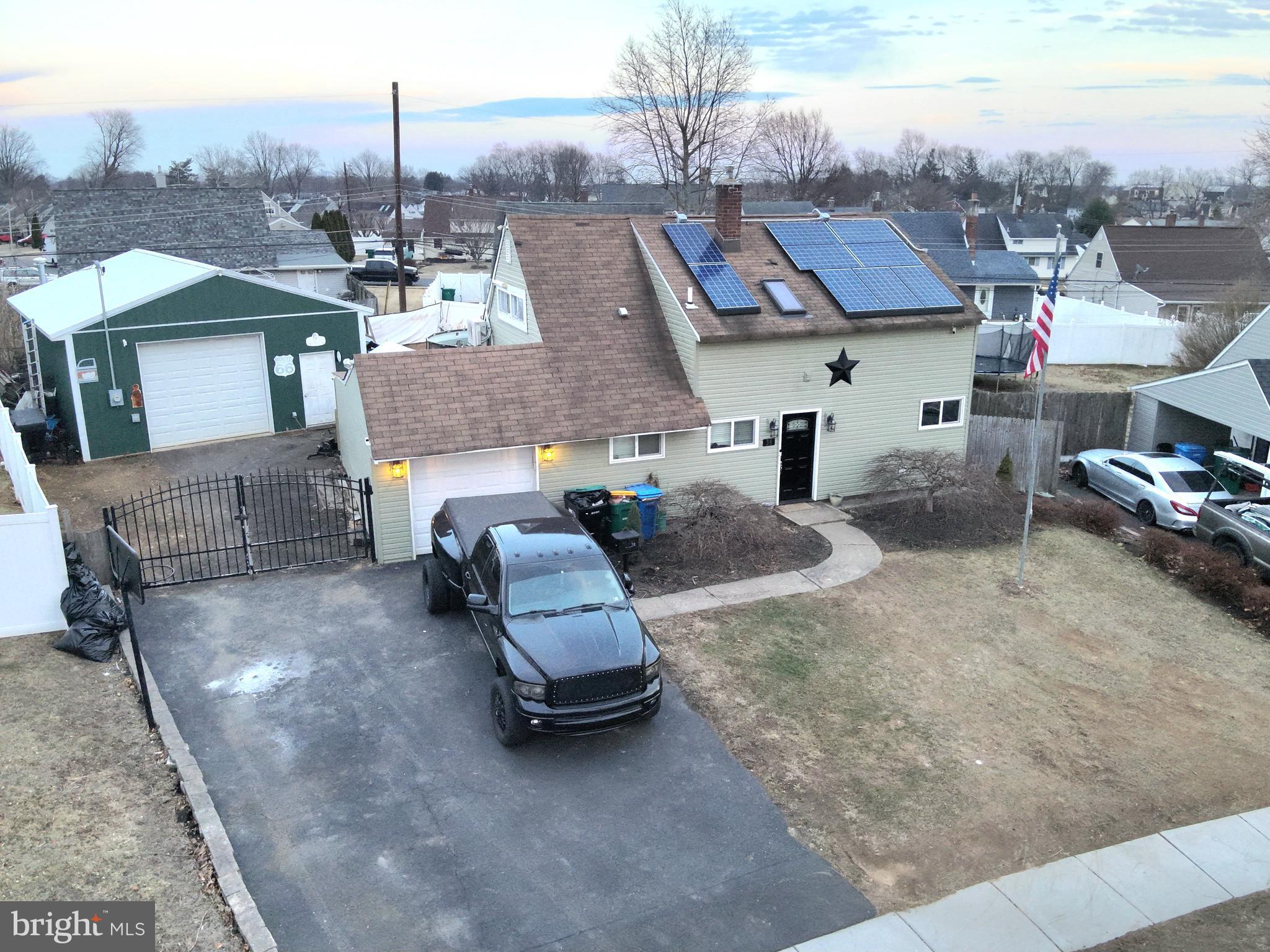 INDIAN CREEK - Residential