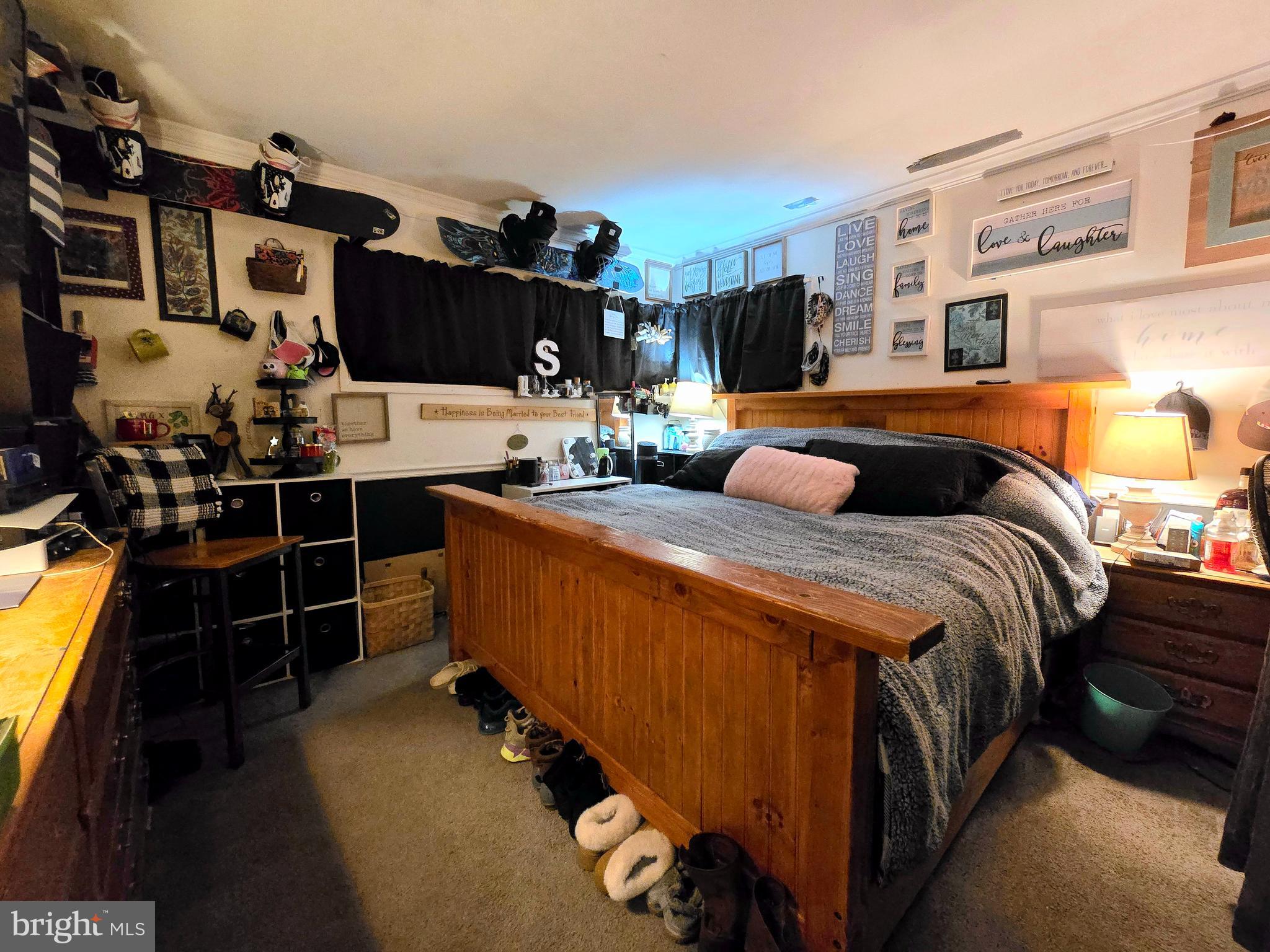 INDIAN CREEK - Residential