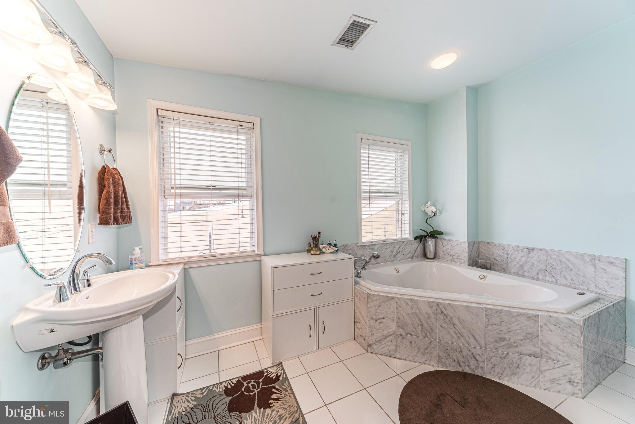 BUTCHERS HILL - Residential