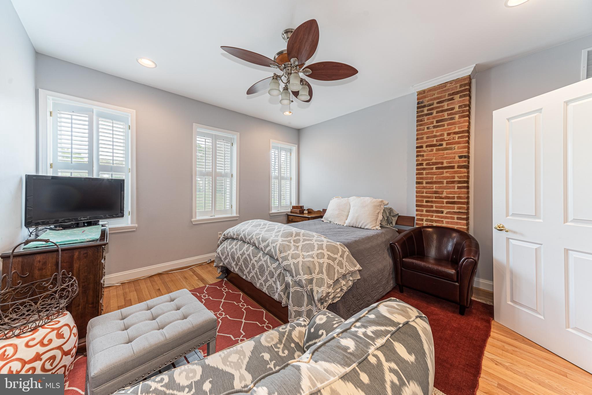 BUTCHERS HILL - Residential