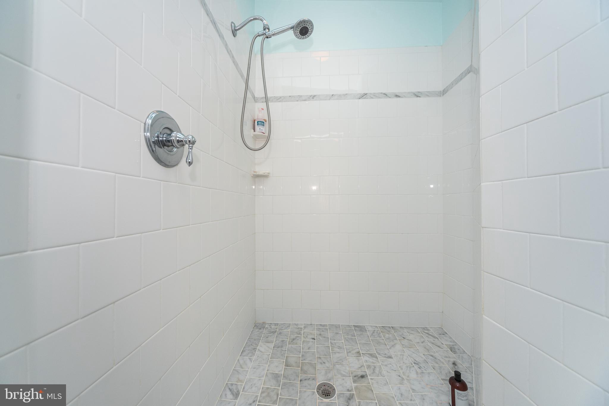 BUTCHERS HILL - Residential