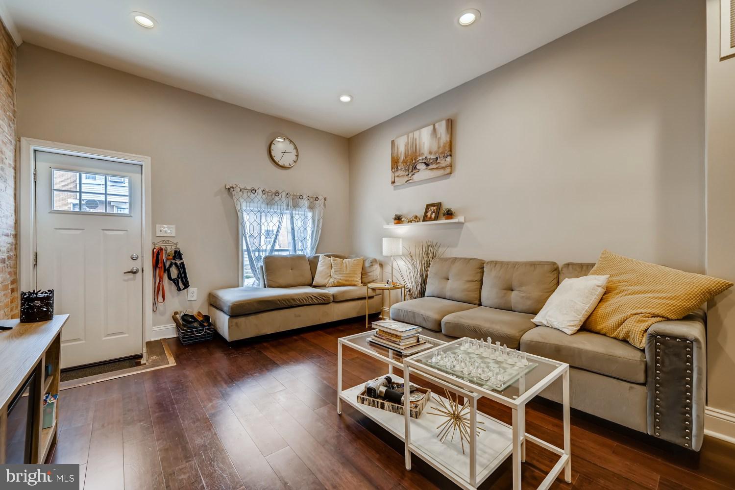 GREEKTOWN - Residential