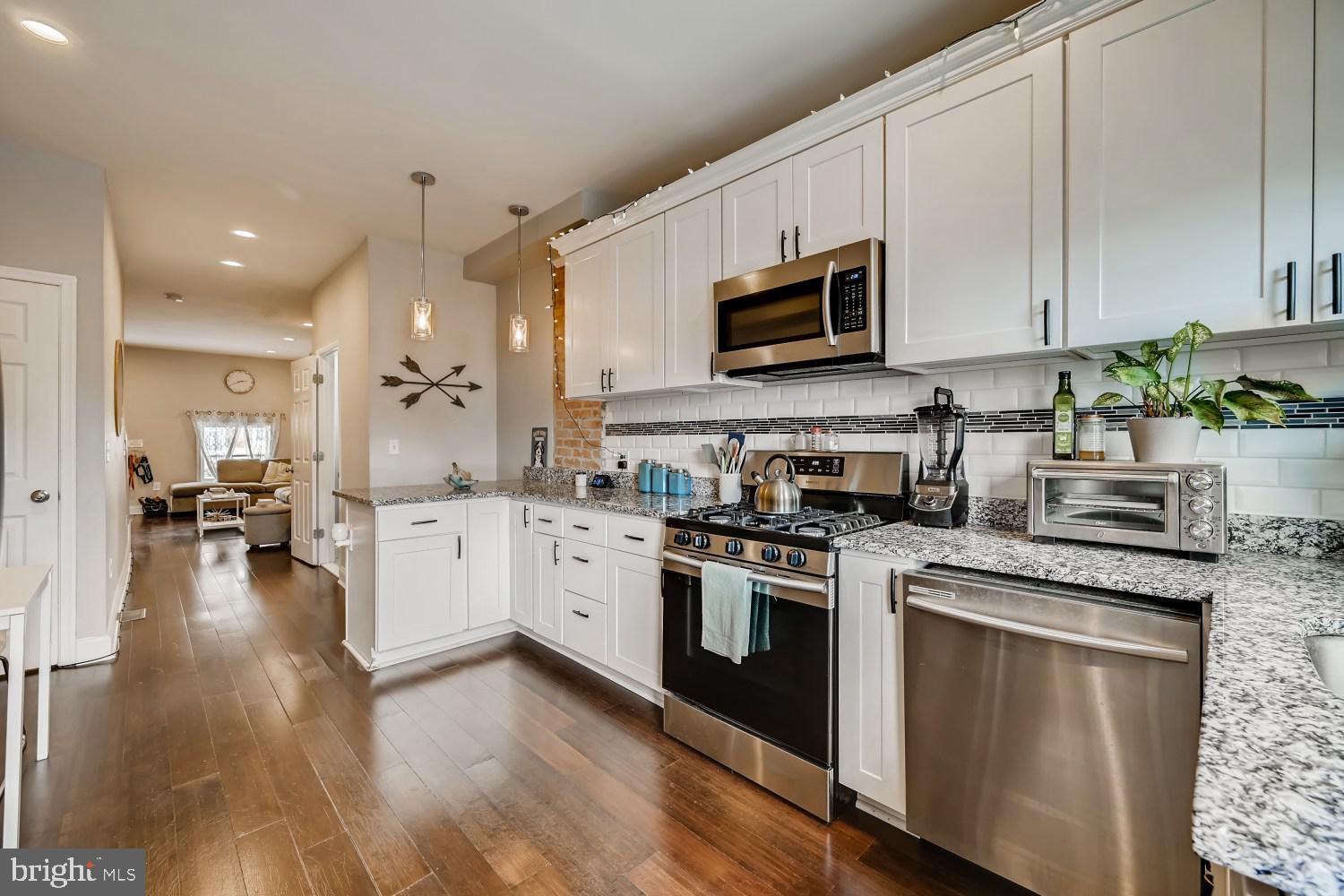 GREEKTOWN - Residential