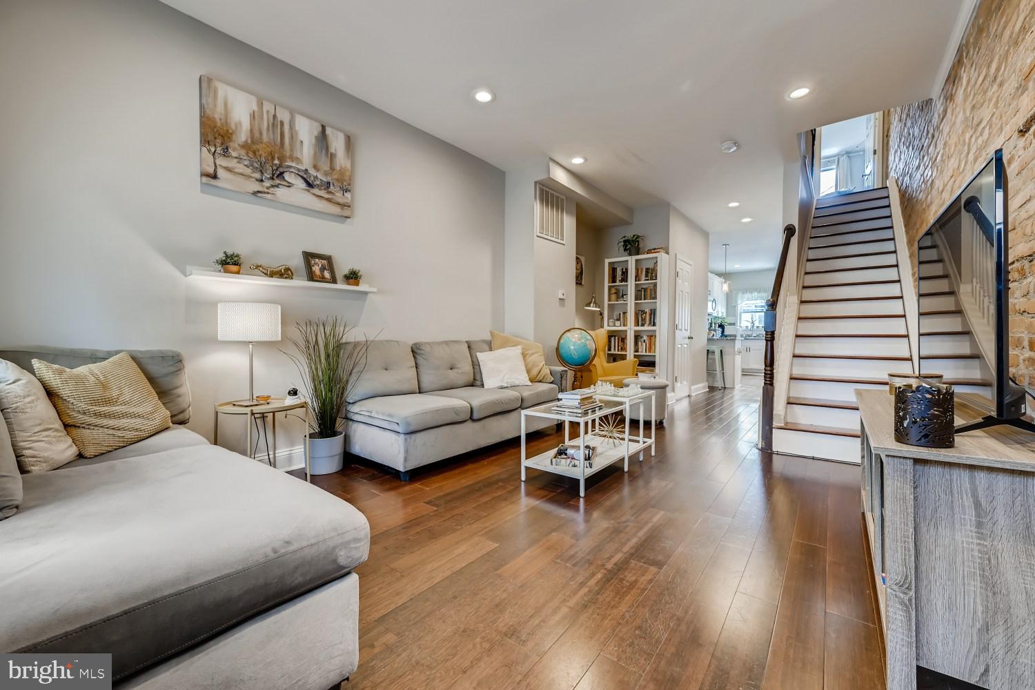 GREEKTOWN - Residential