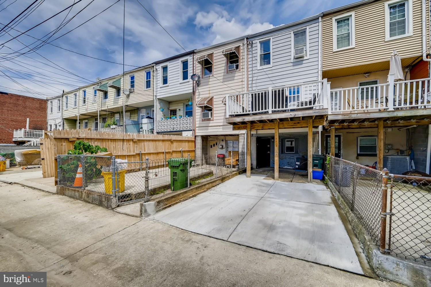 GREEKTOWN - Residential