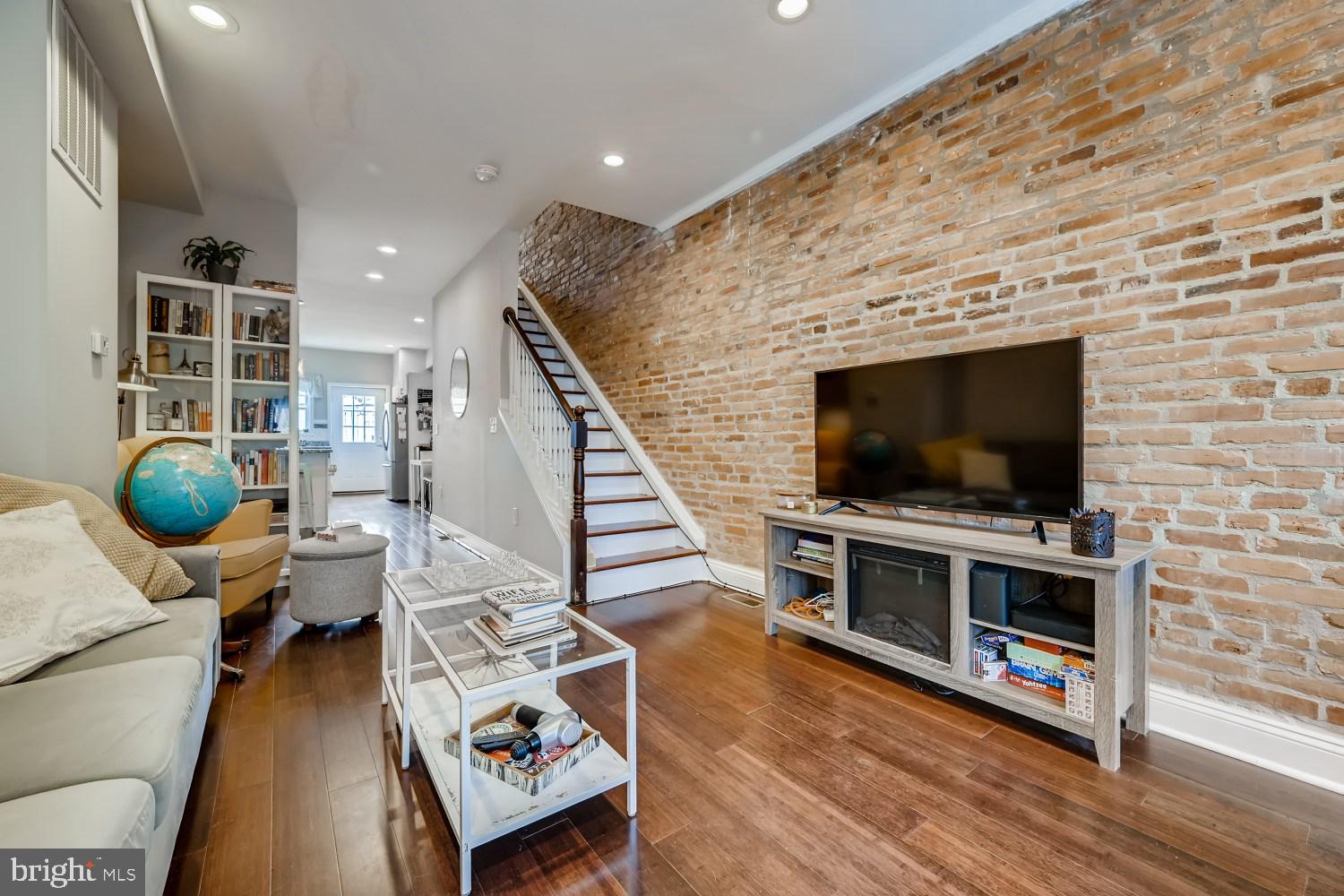 GREEKTOWN - Residential