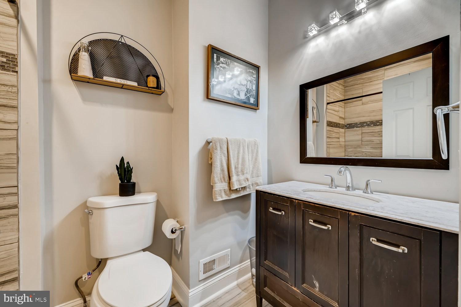 GREEKTOWN - Residential