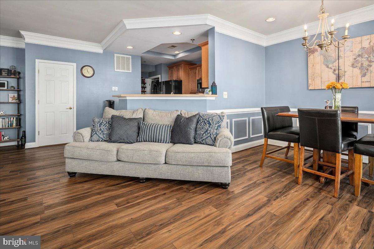 GROVETON WOODS - Residential