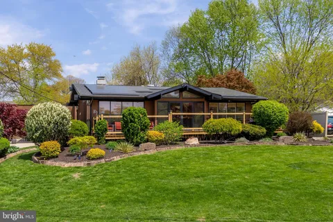 107 E Lake Drive, Audubon, NJ MLS: NJCD2090950