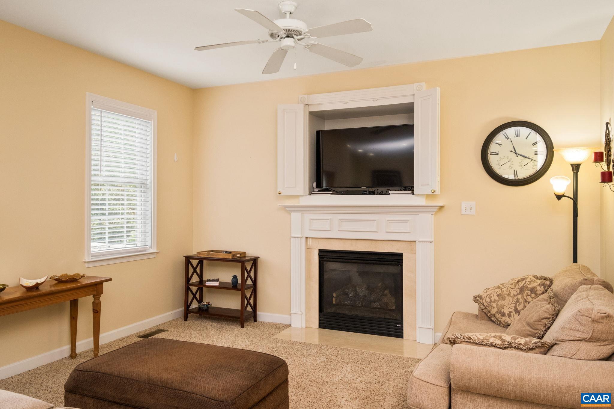 SPRING CREEK - Residential
