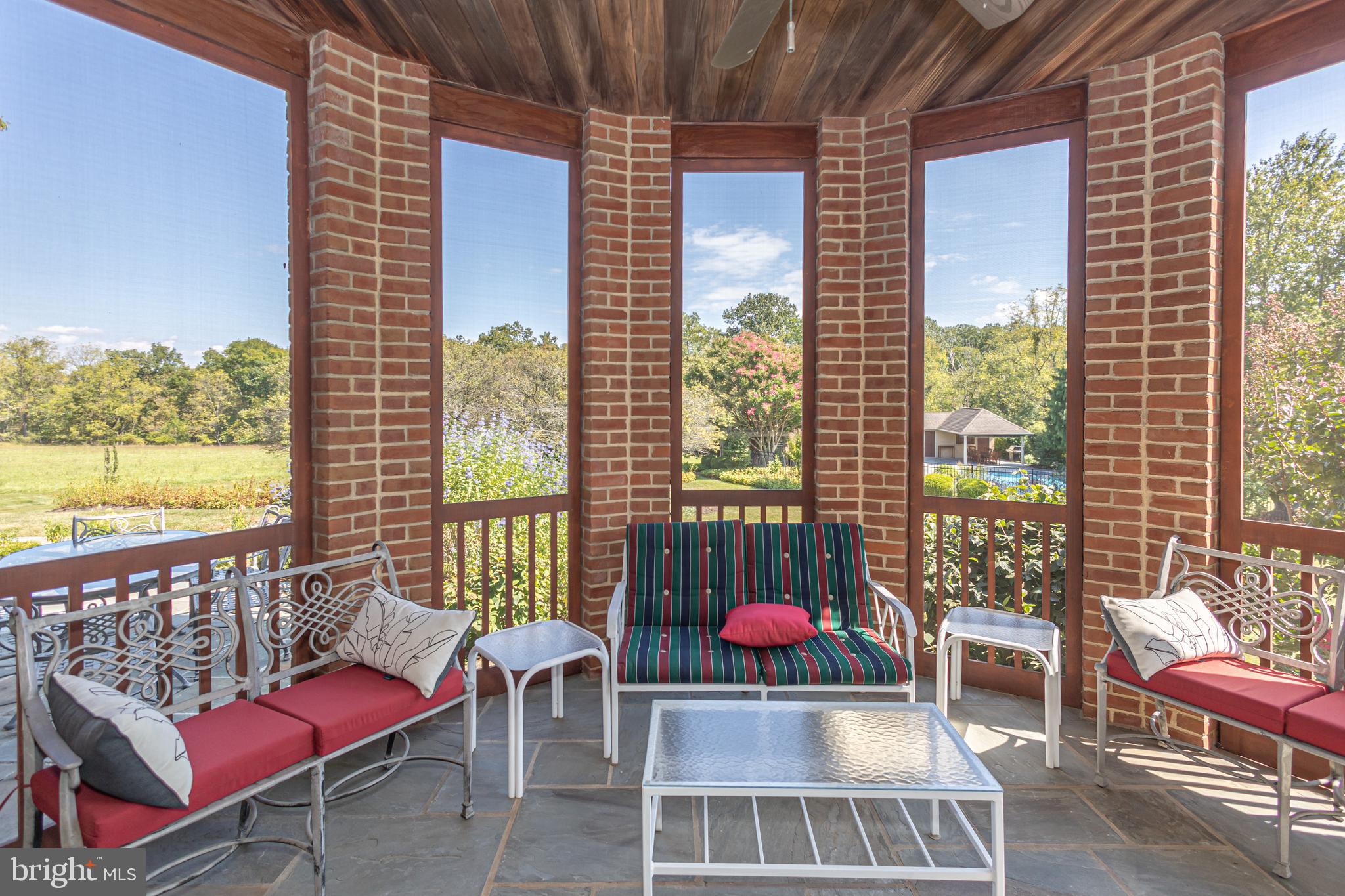 THE HIGHLANDS - Residential