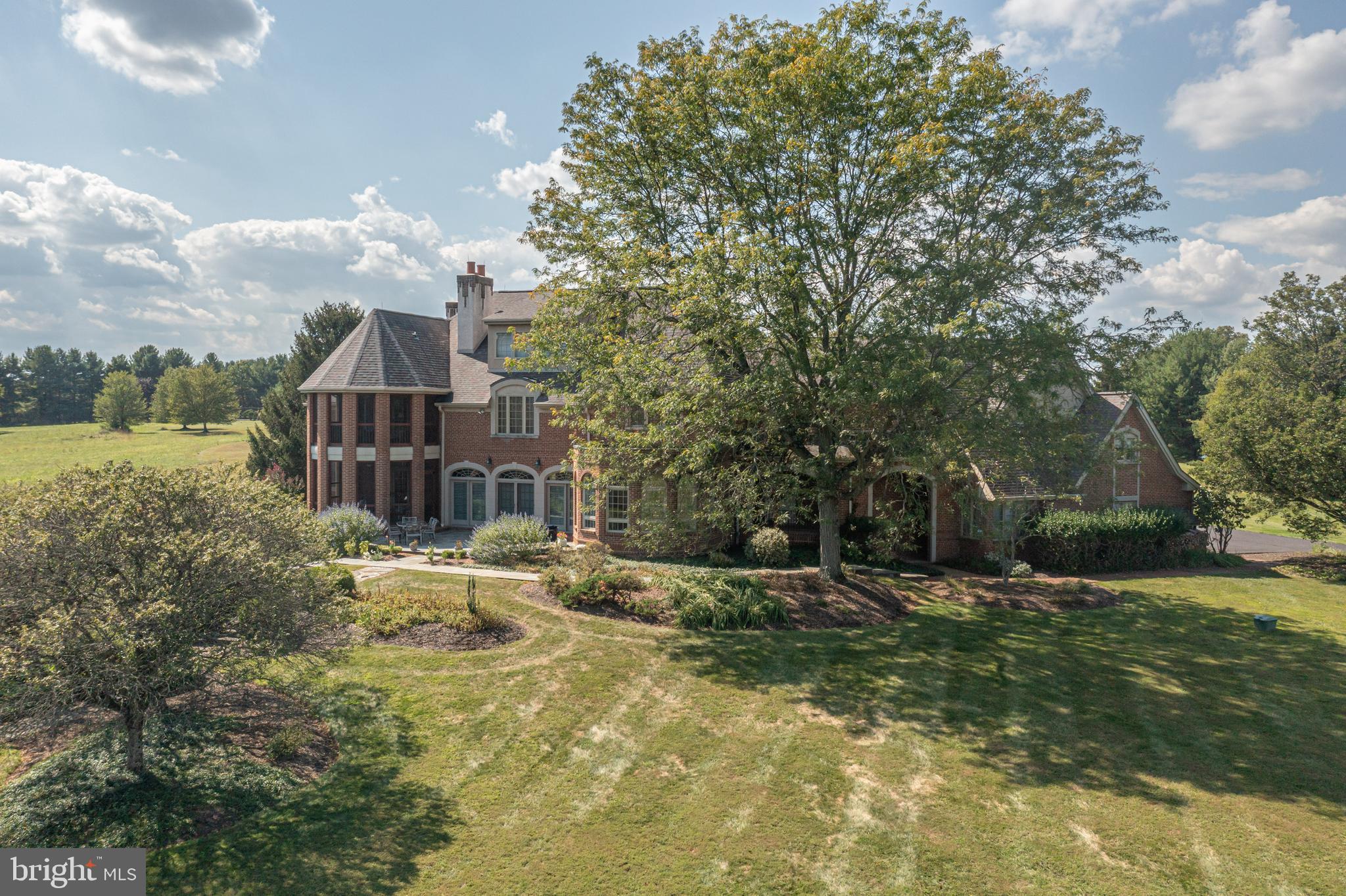 THE HIGHLANDS - Residential