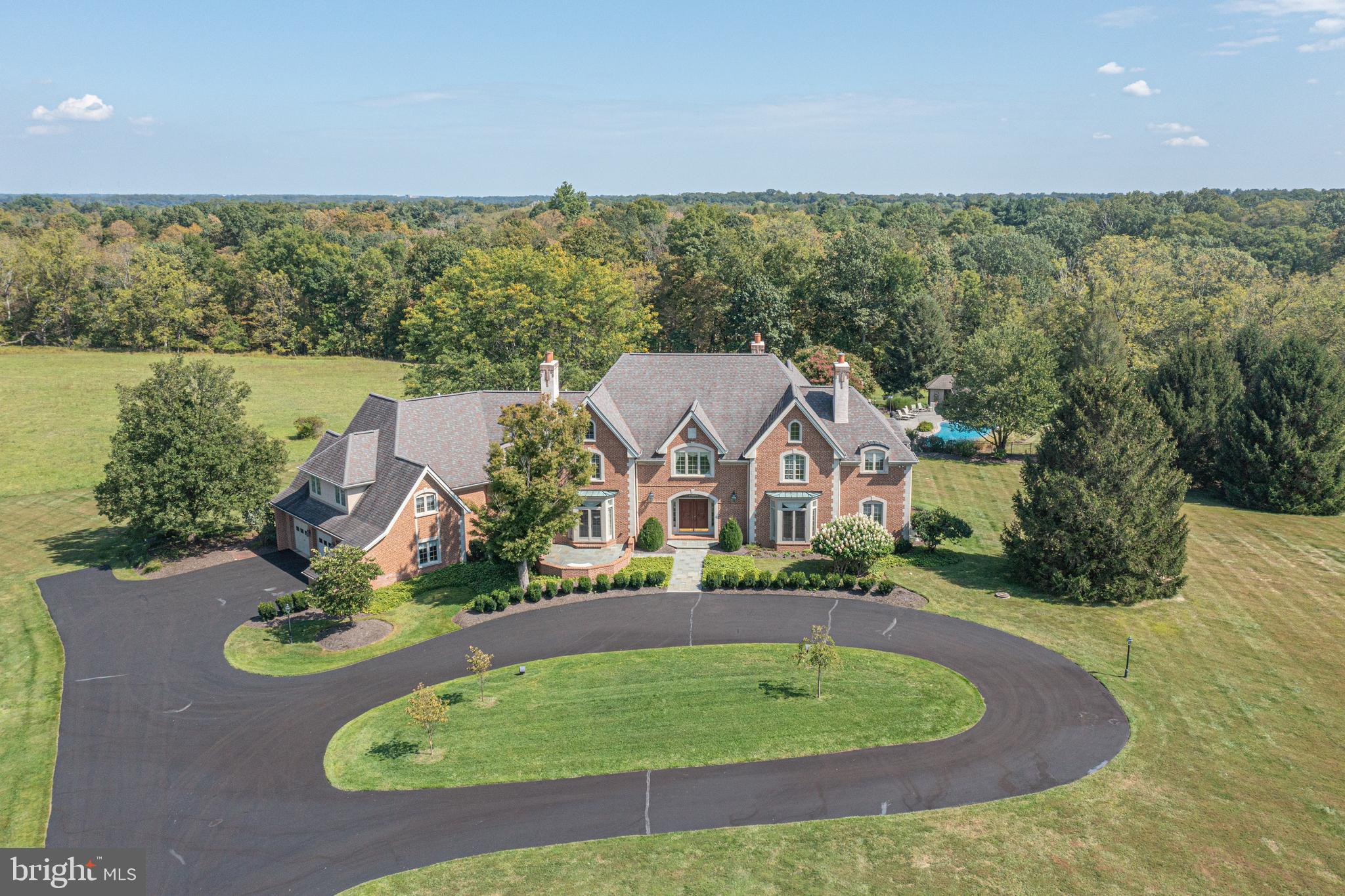 THE HIGHLANDS - Residential