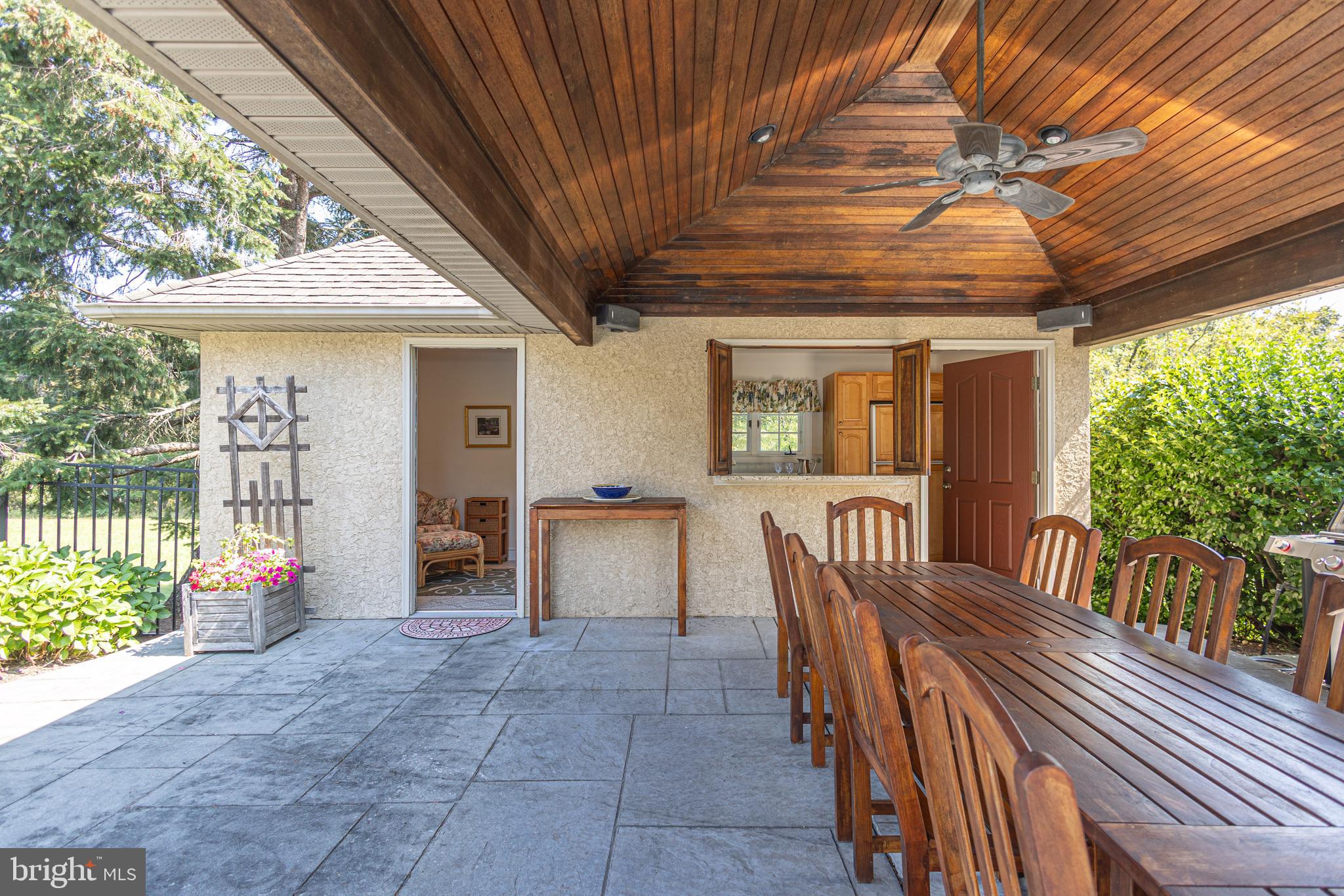 THE HIGHLANDS - Residential