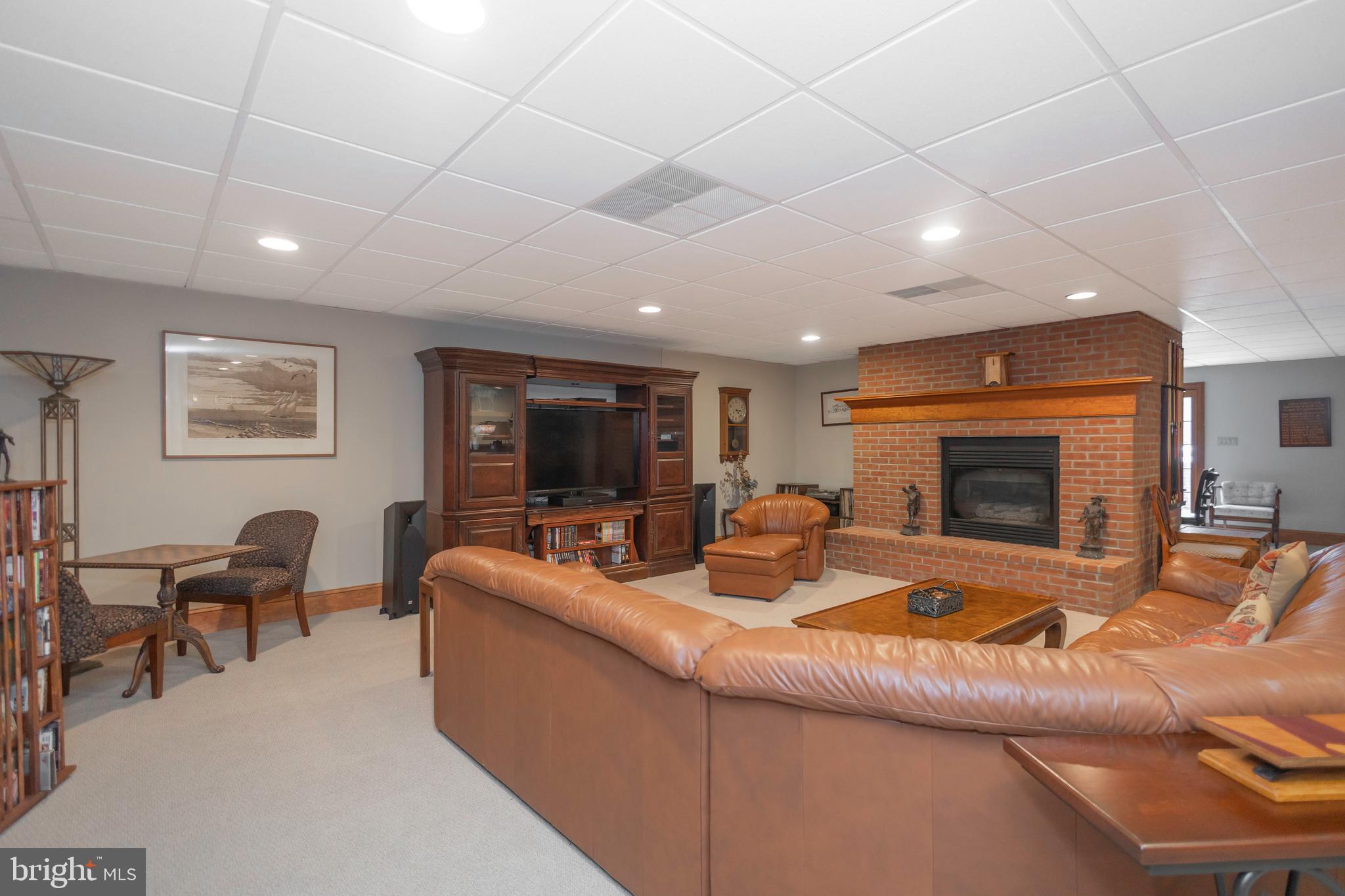 THE HIGHLANDS - Residential