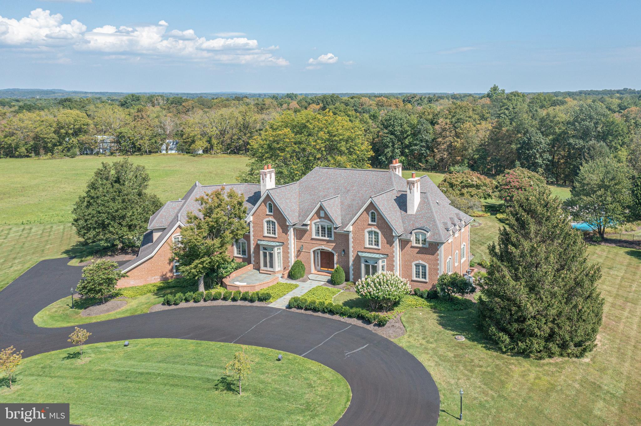 THE HIGHLANDS - Residential