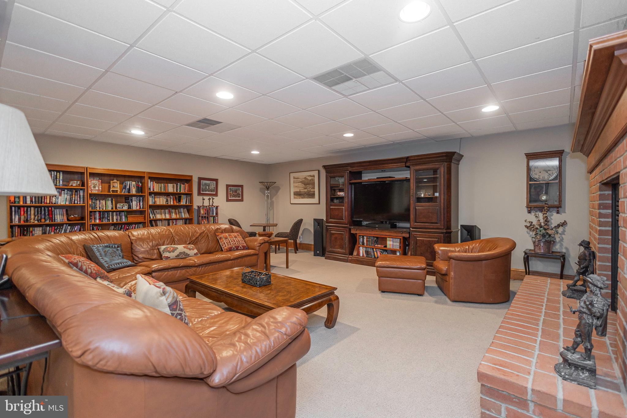 THE HIGHLANDS - Residential