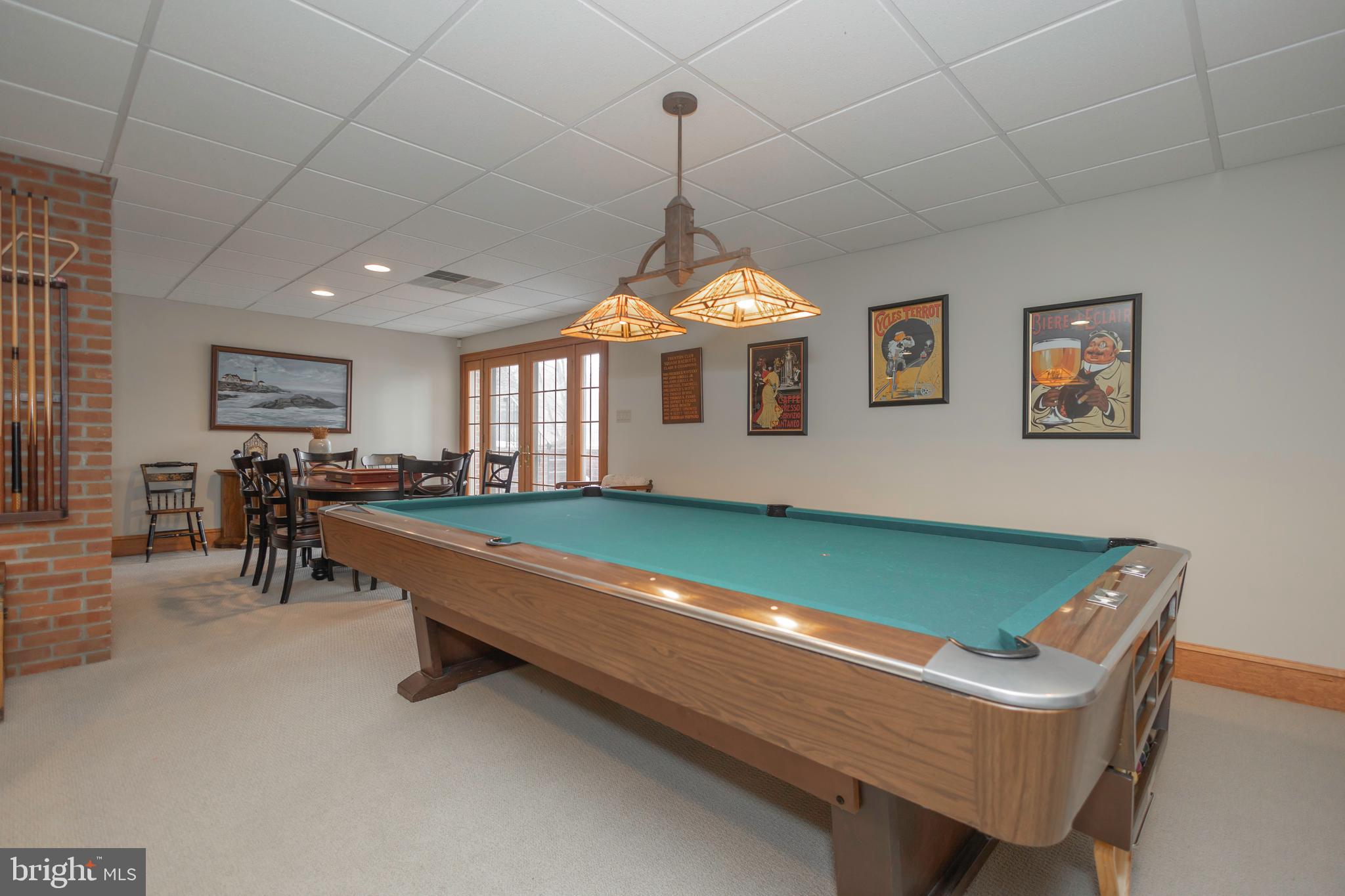 THE HIGHLANDS - Residential