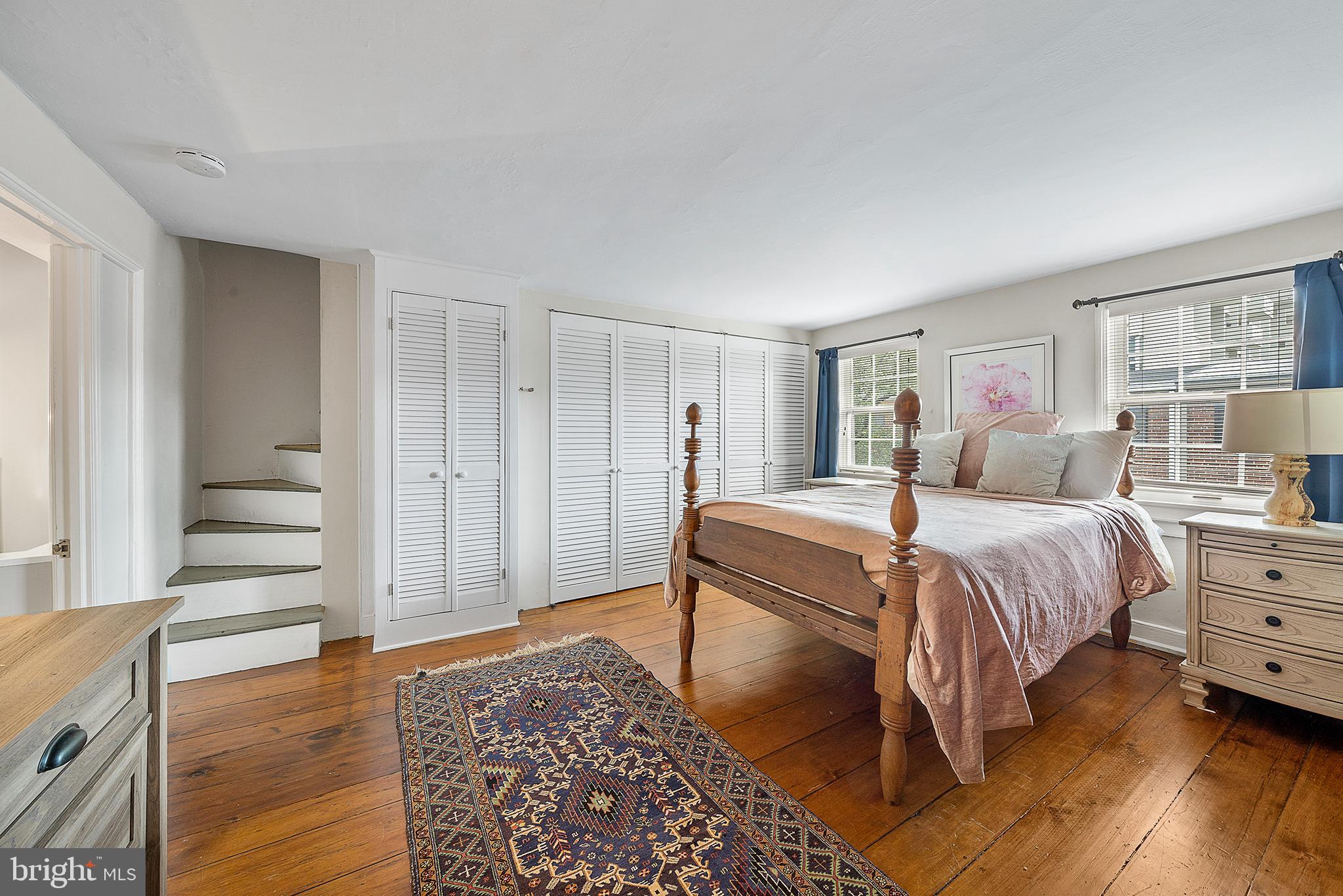 WASHINGTON SQ - Residential