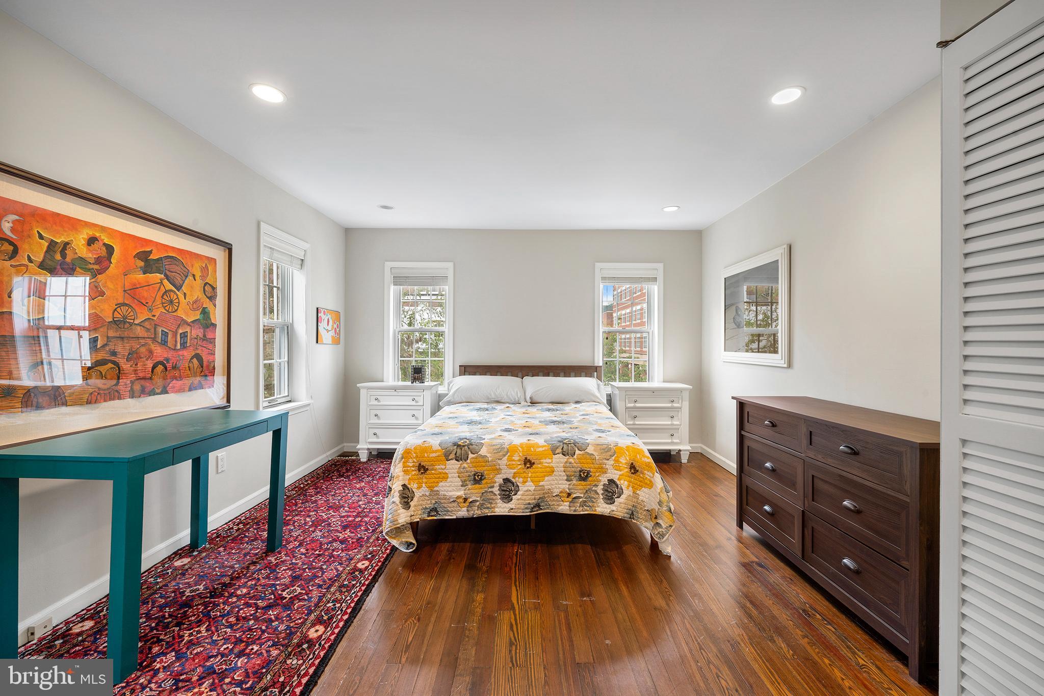 WASHINGTON SQ - Residential