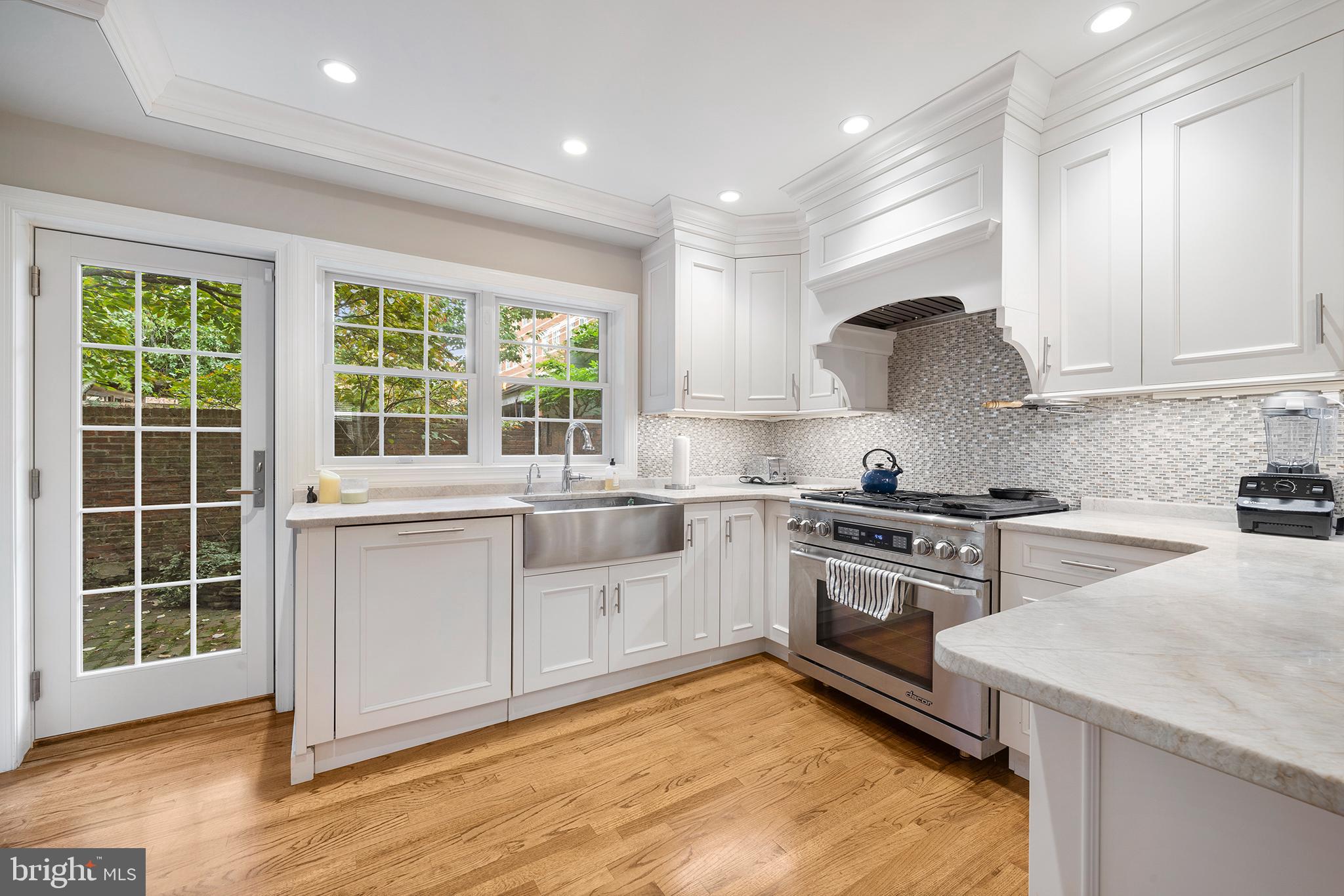 WASHINGTON SQ - Residential