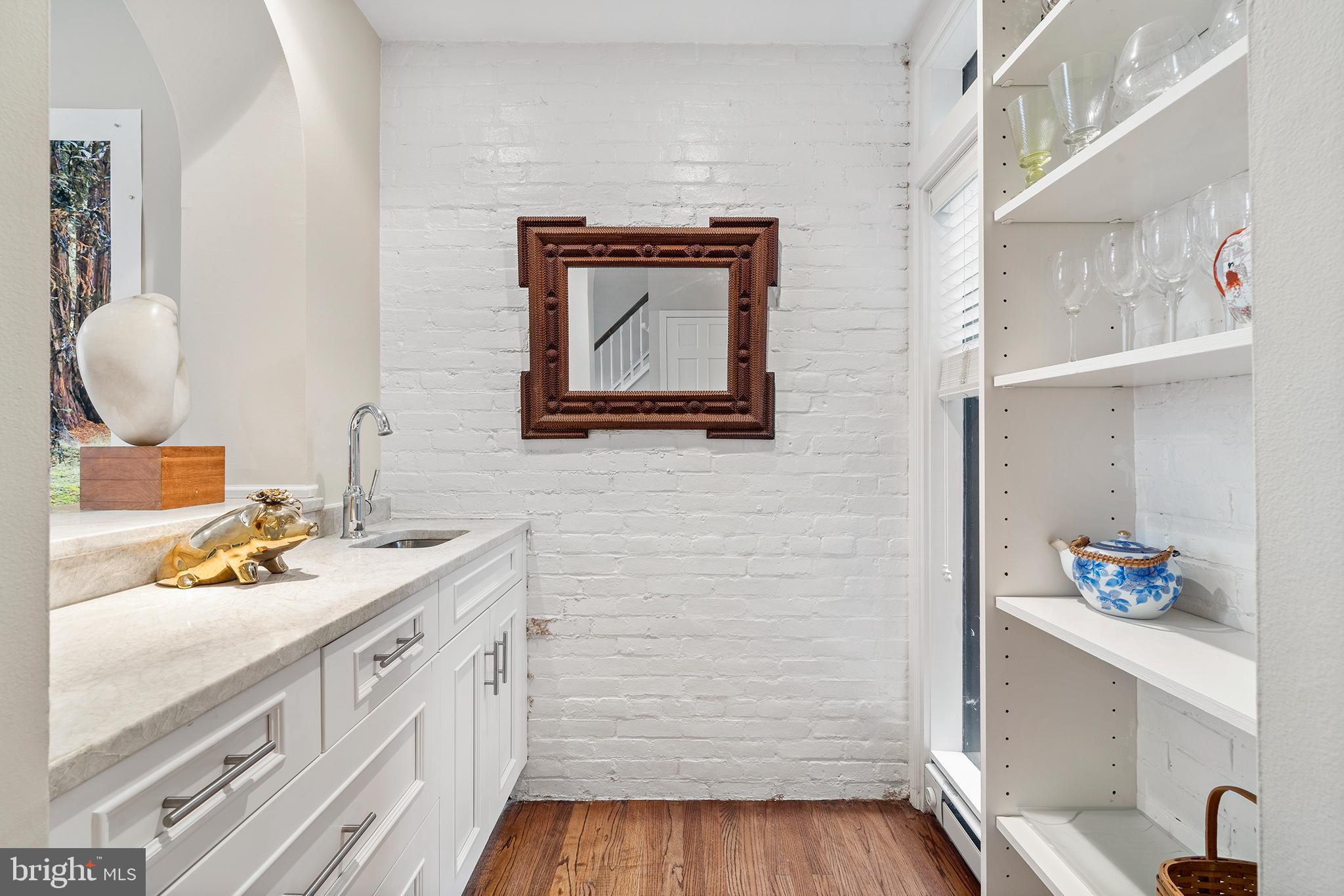 WASHINGTON SQ - Residential