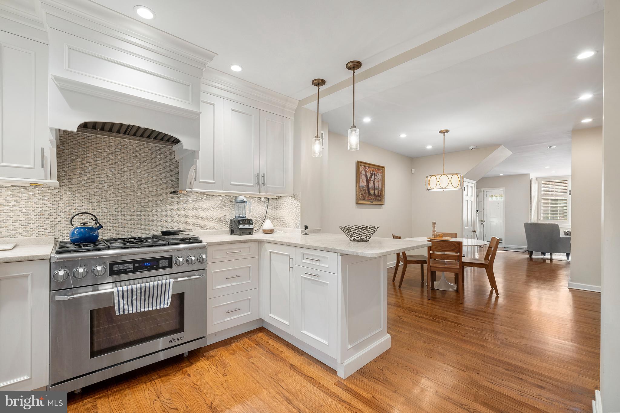 WASHINGTON SQ - Residential