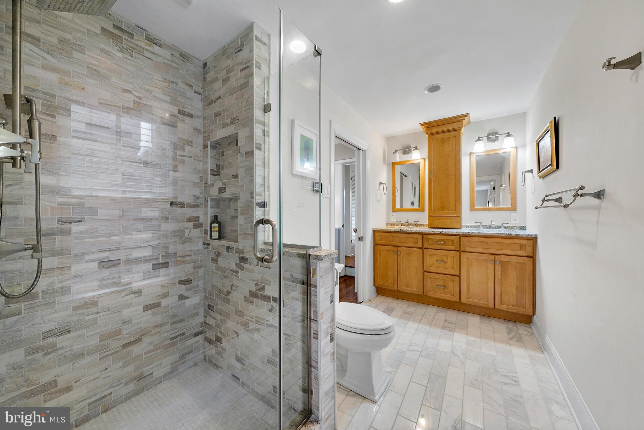 WASHINGTON SQ - Residential