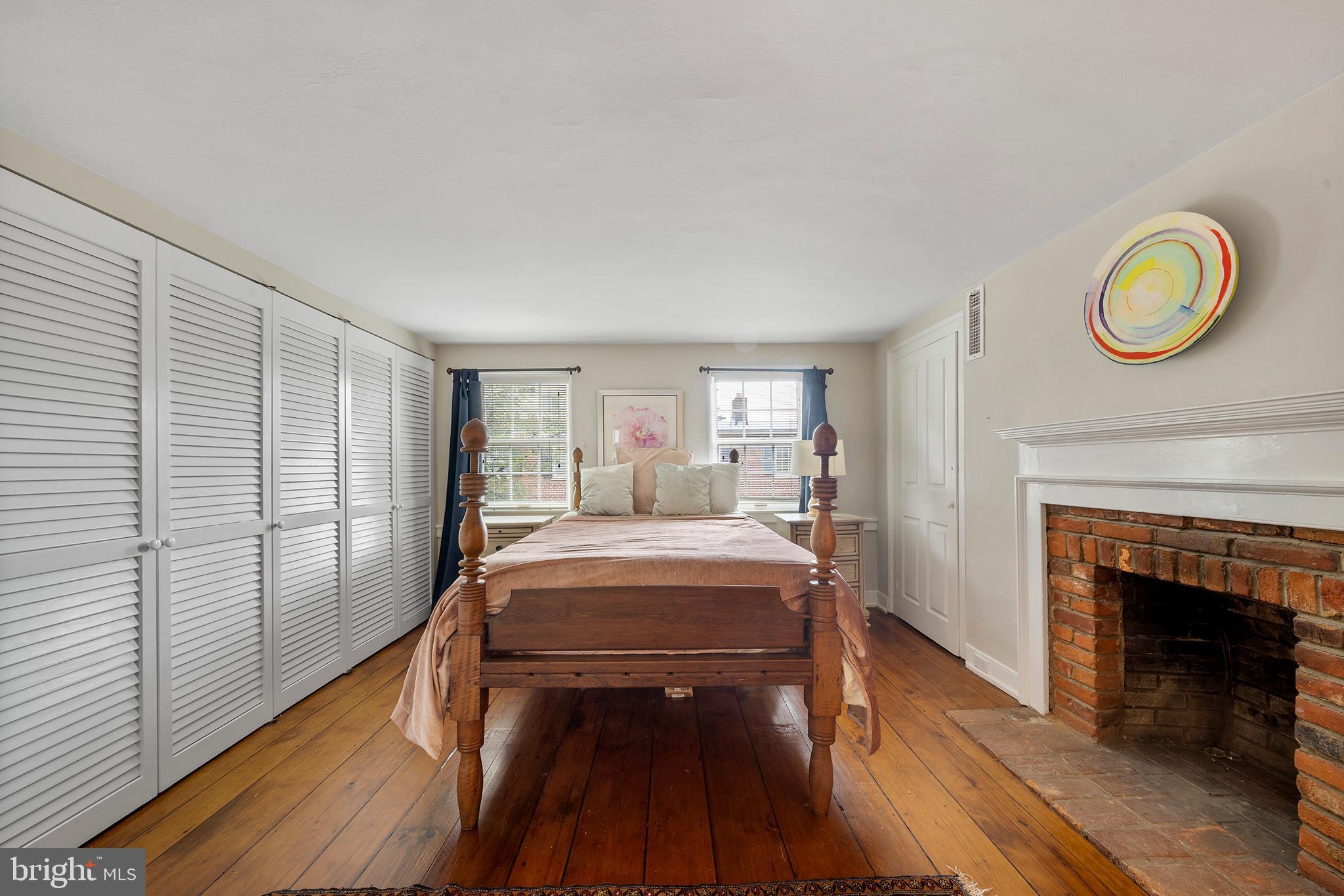 WASHINGTON SQ - Residential