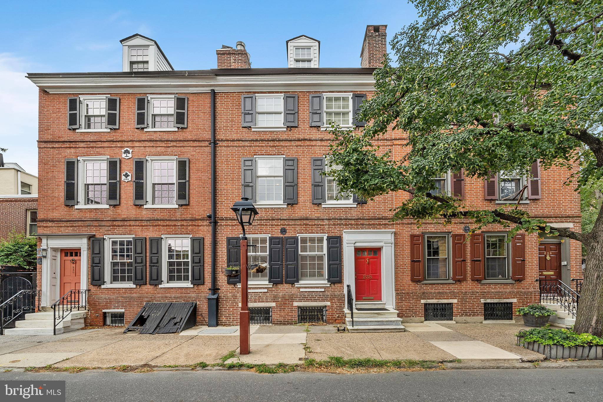 WASHINGTON SQ - Residential
