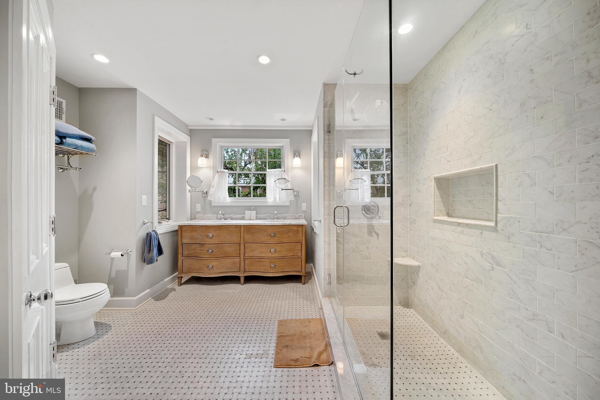 WASHINGTON SQ - Residential