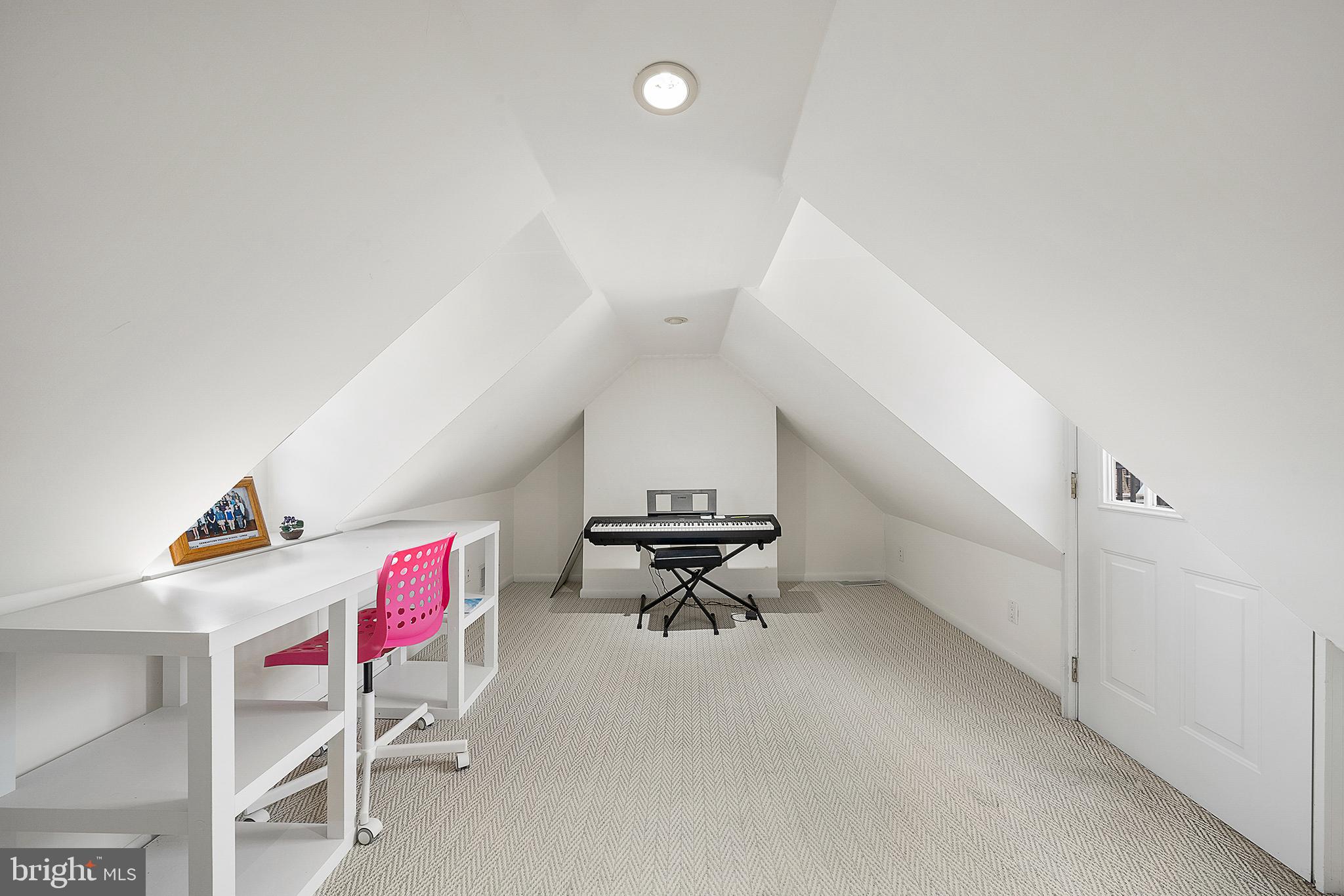 WASHINGTON SQ - Residential