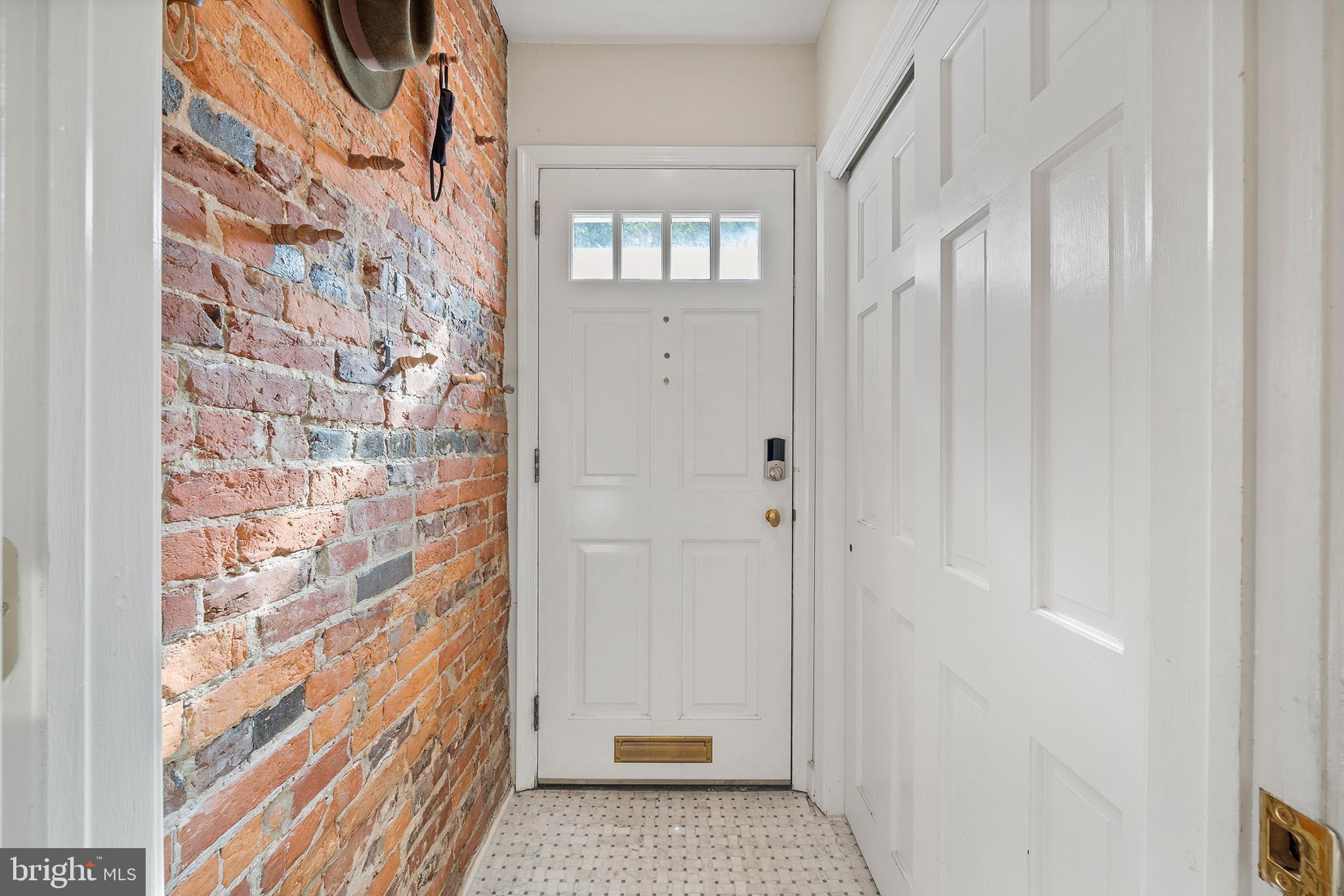 WASHINGTON SQ - Residential