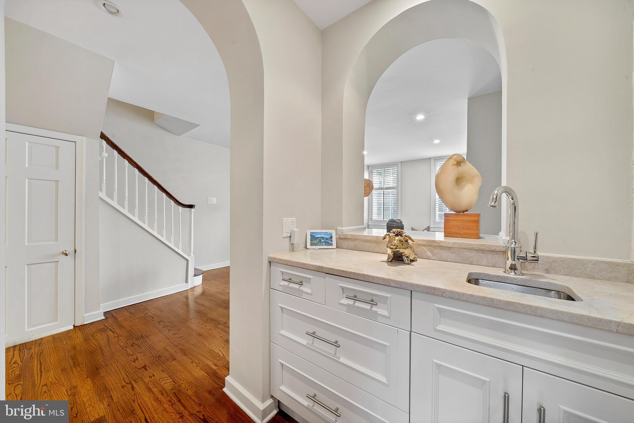 WASHINGTON SQ - Residential