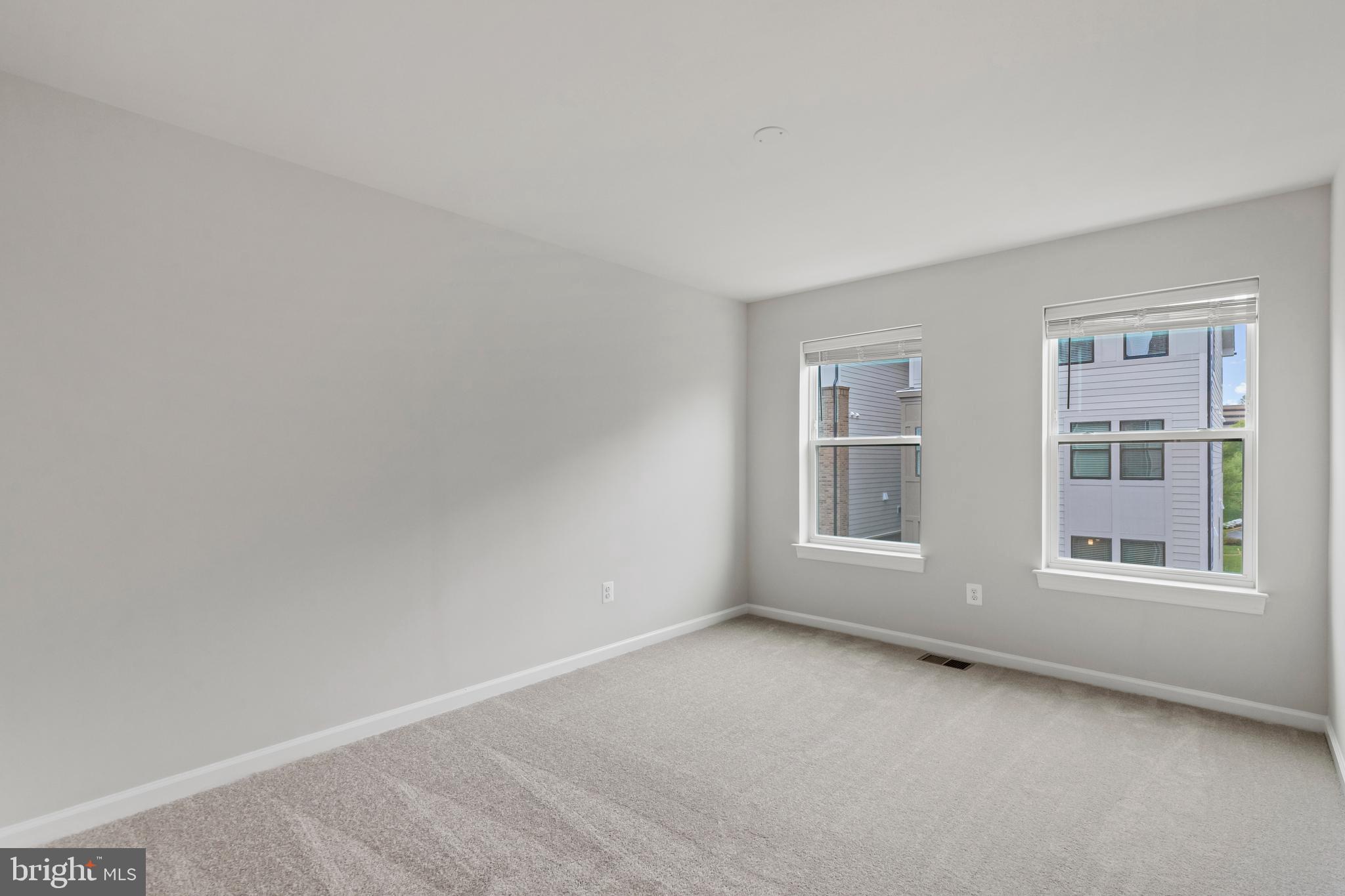 HUNTINGTON CROSSING - Residential