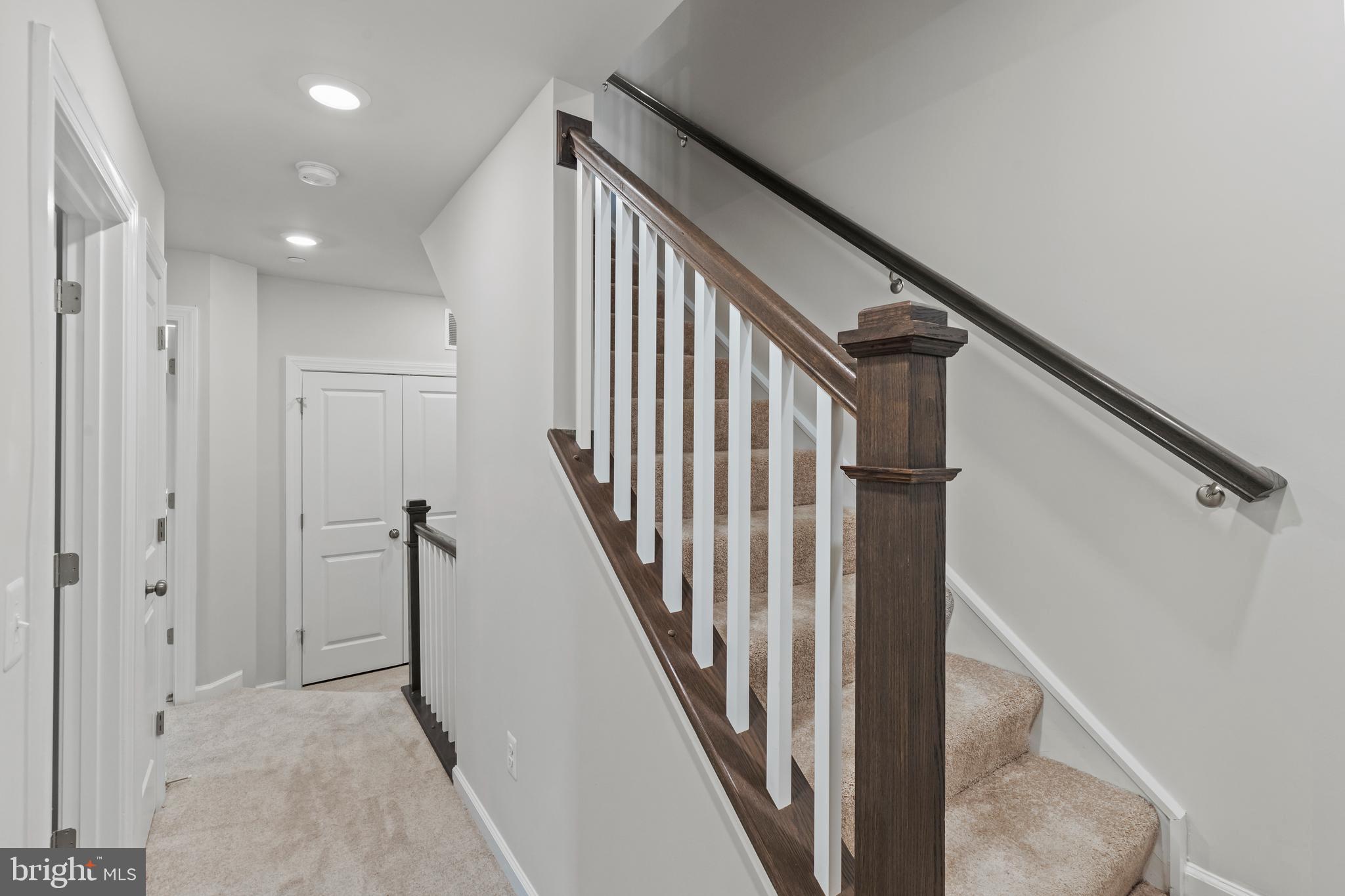 HUNTINGTON CROSSING - Residential