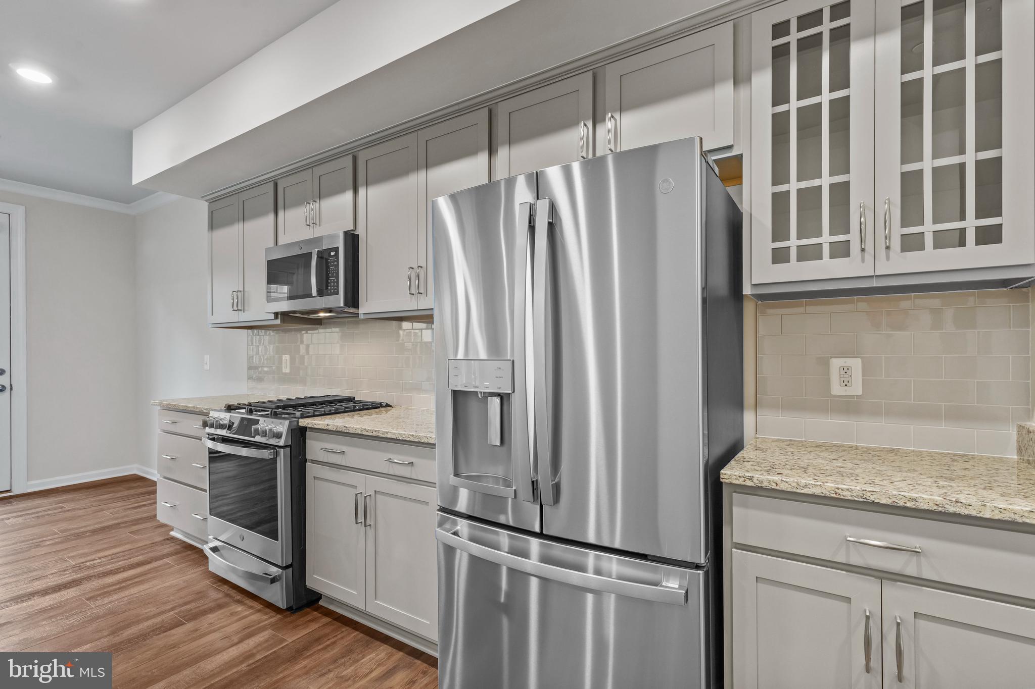 HUNTINGTON CROSSING - Residential