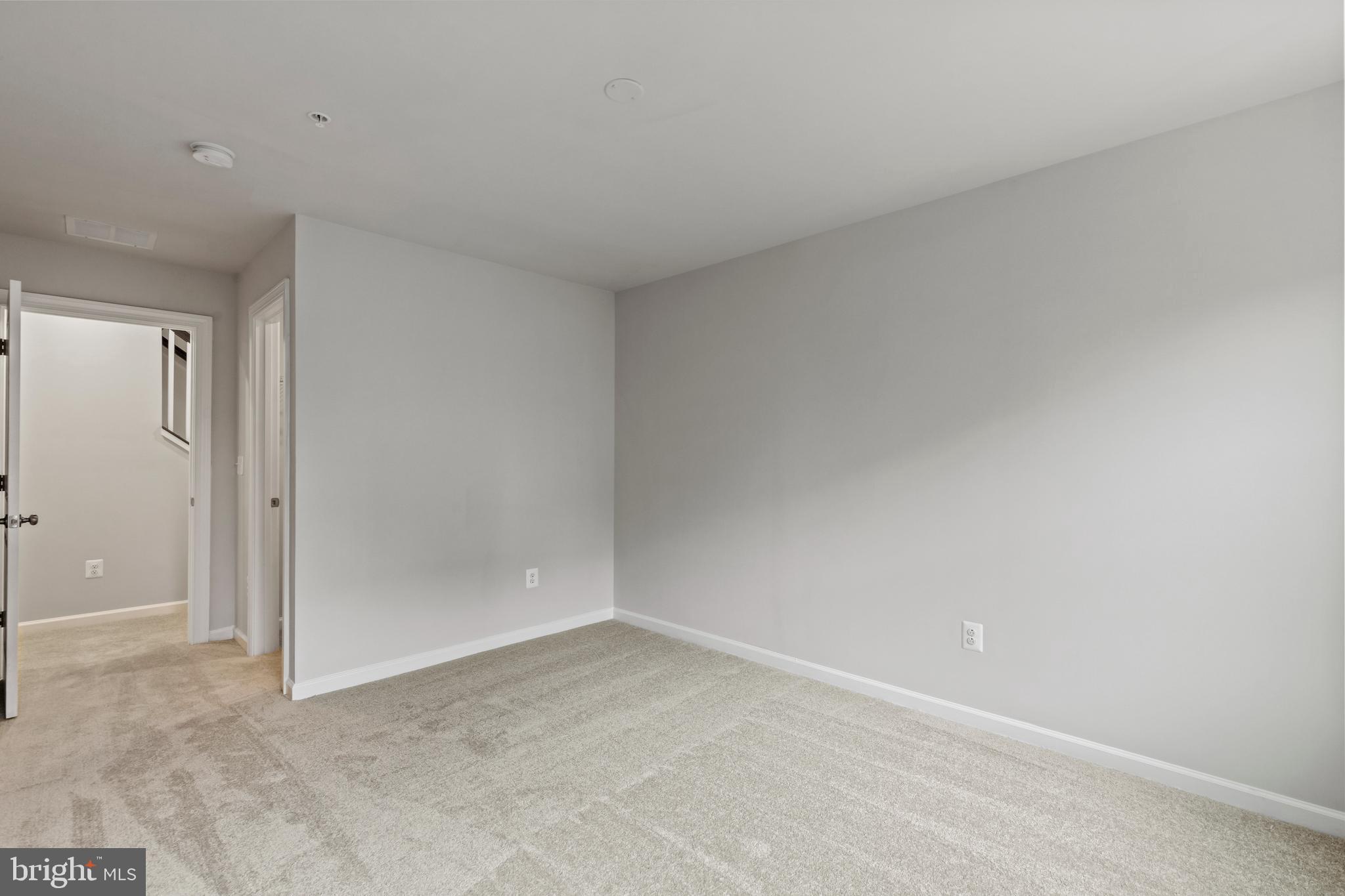 HUNTINGTON CROSSING - Residential