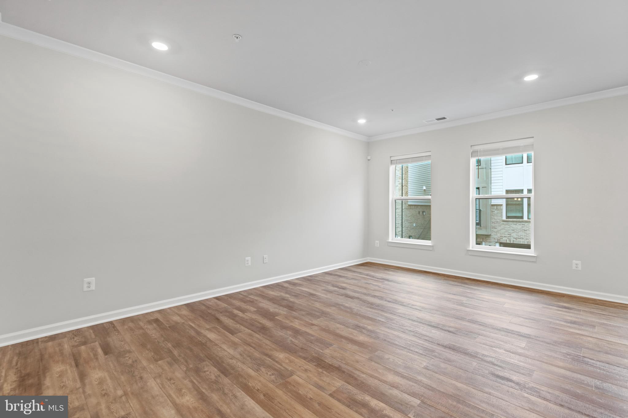 HUNTINGTON CROSSING - Residential