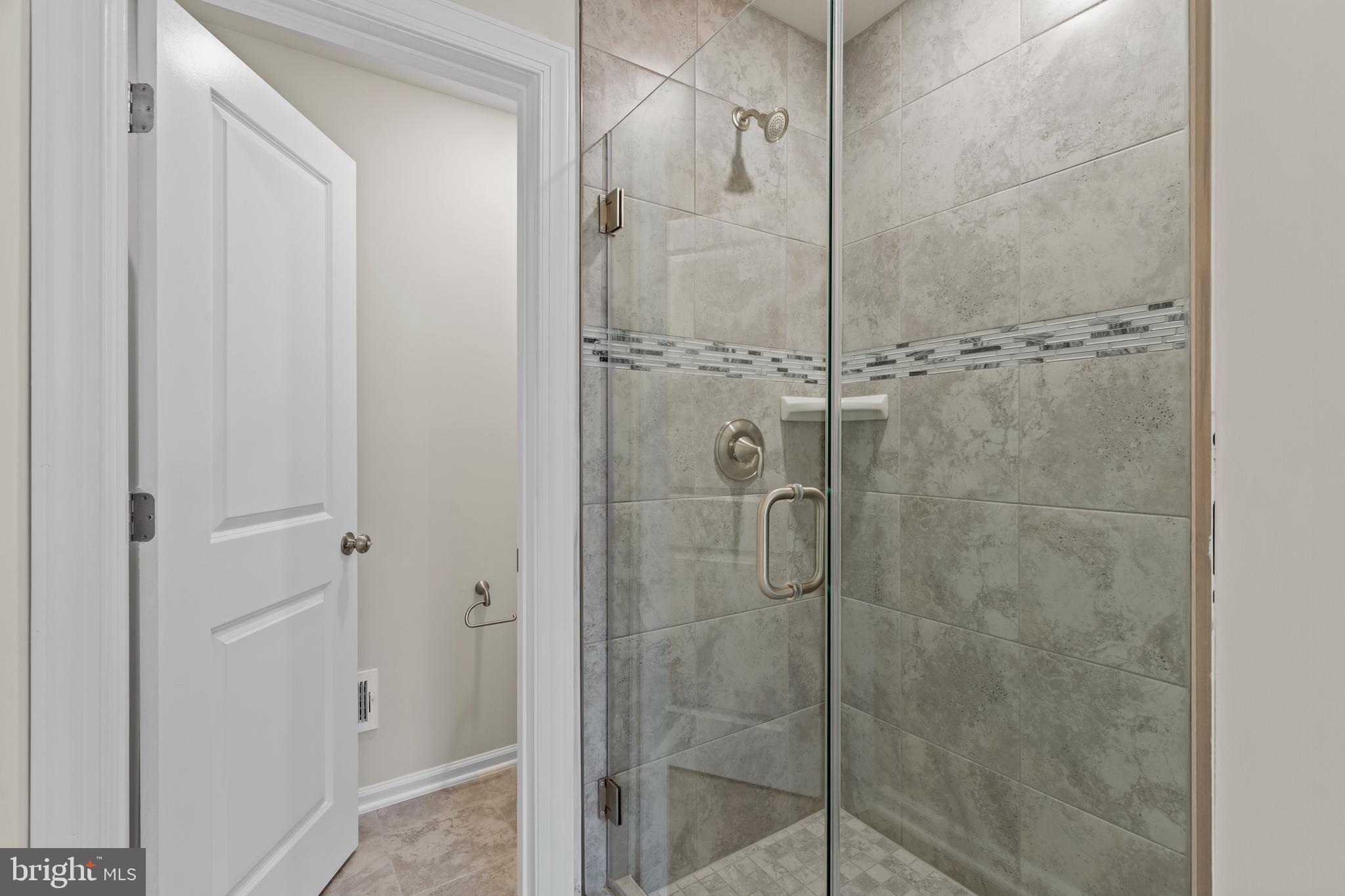 HUNTINGTON CROSSING - Residential