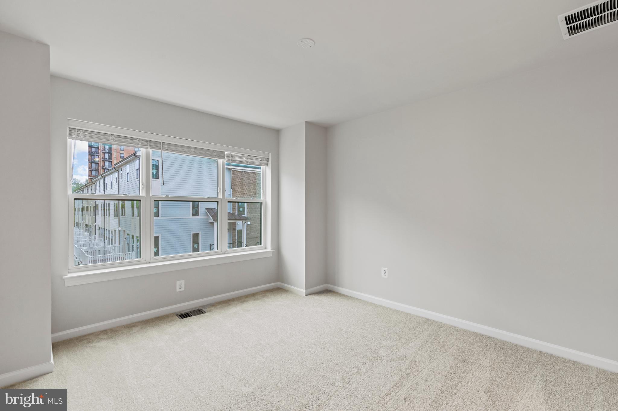 HUNTINGTON CROSSING - Residential