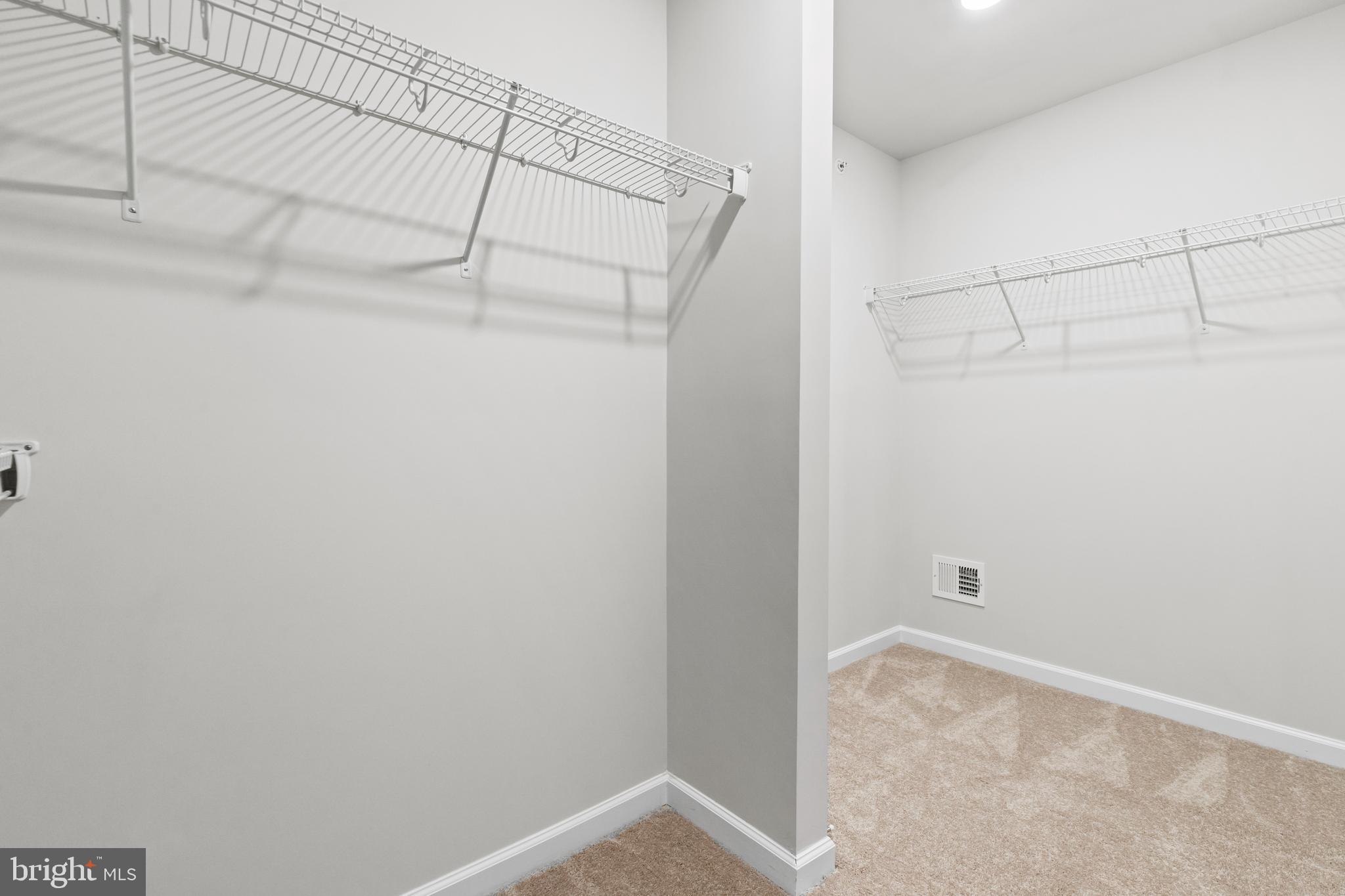 HUNTINGTON CROSSING - Residential