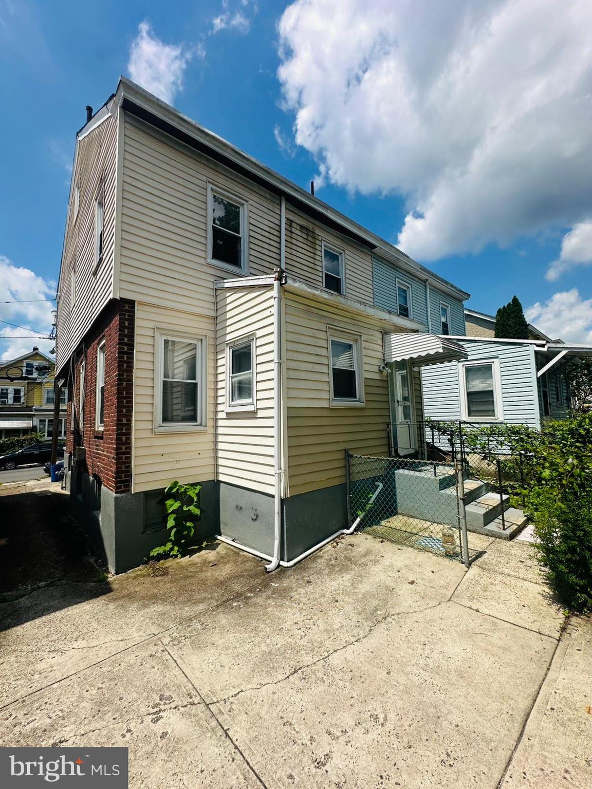 656 RUTHERFORD AVENUE