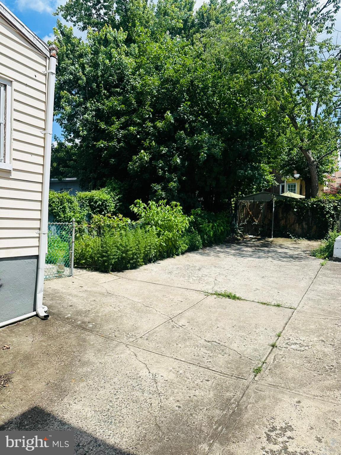 656 RUTHERFORD AVENUE