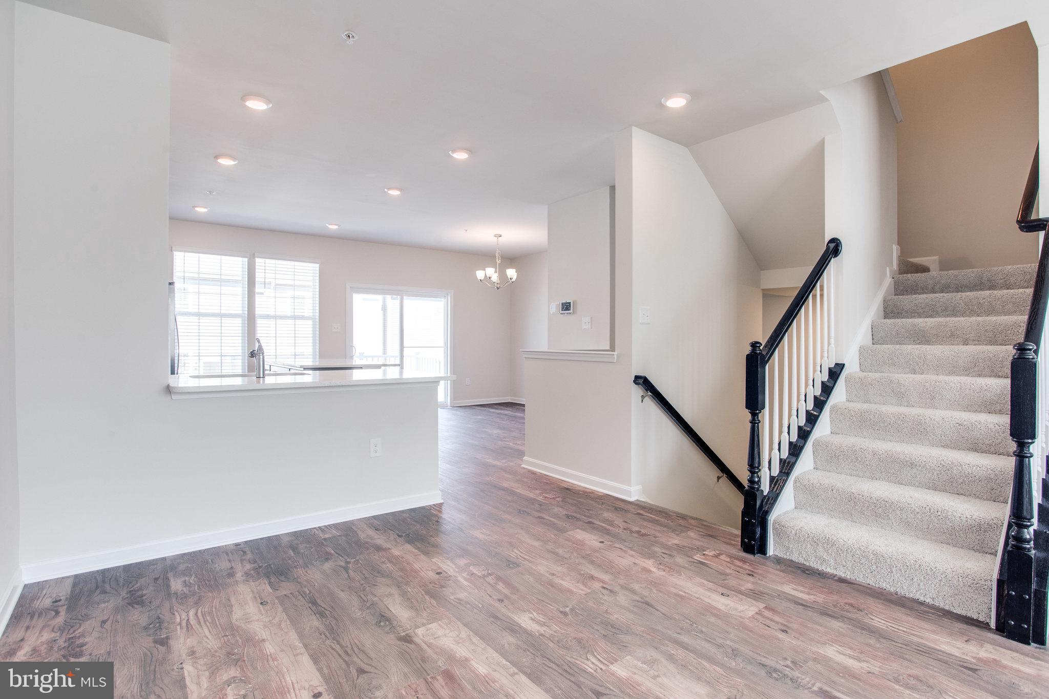 WESTVIEW SOUTH - Residential Lease