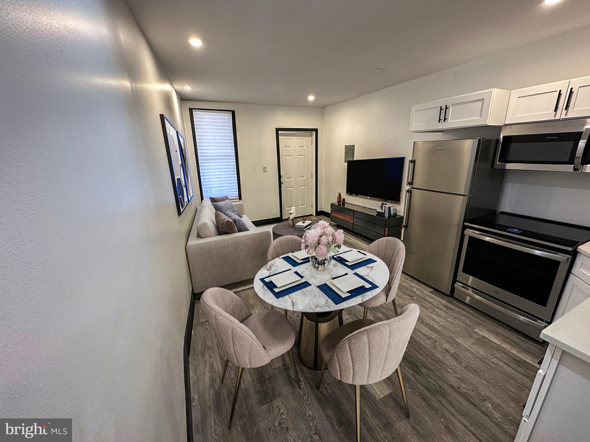 157 W APSLEY STREET